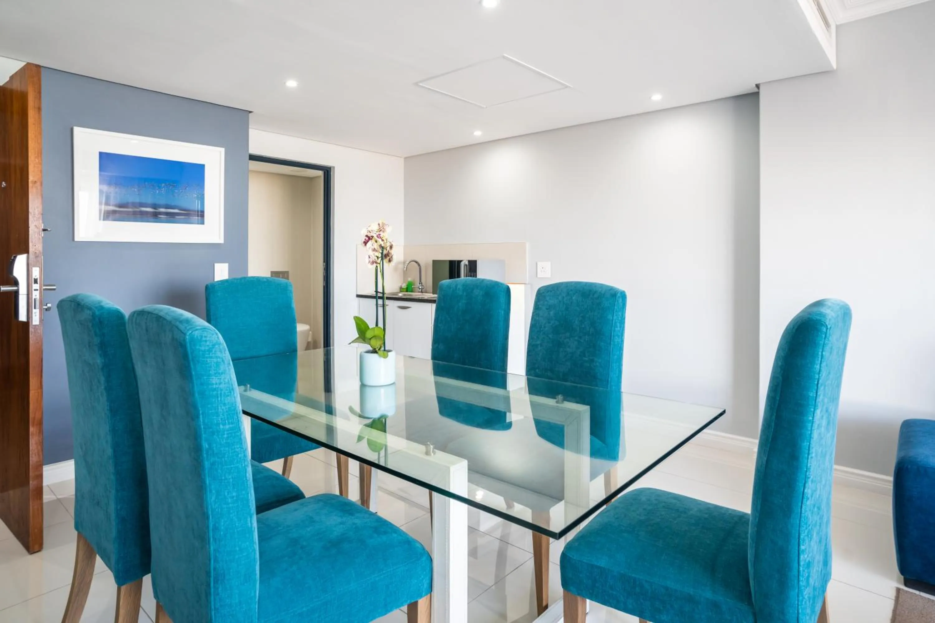 Dining area in Blaauwberg Beach Hotel