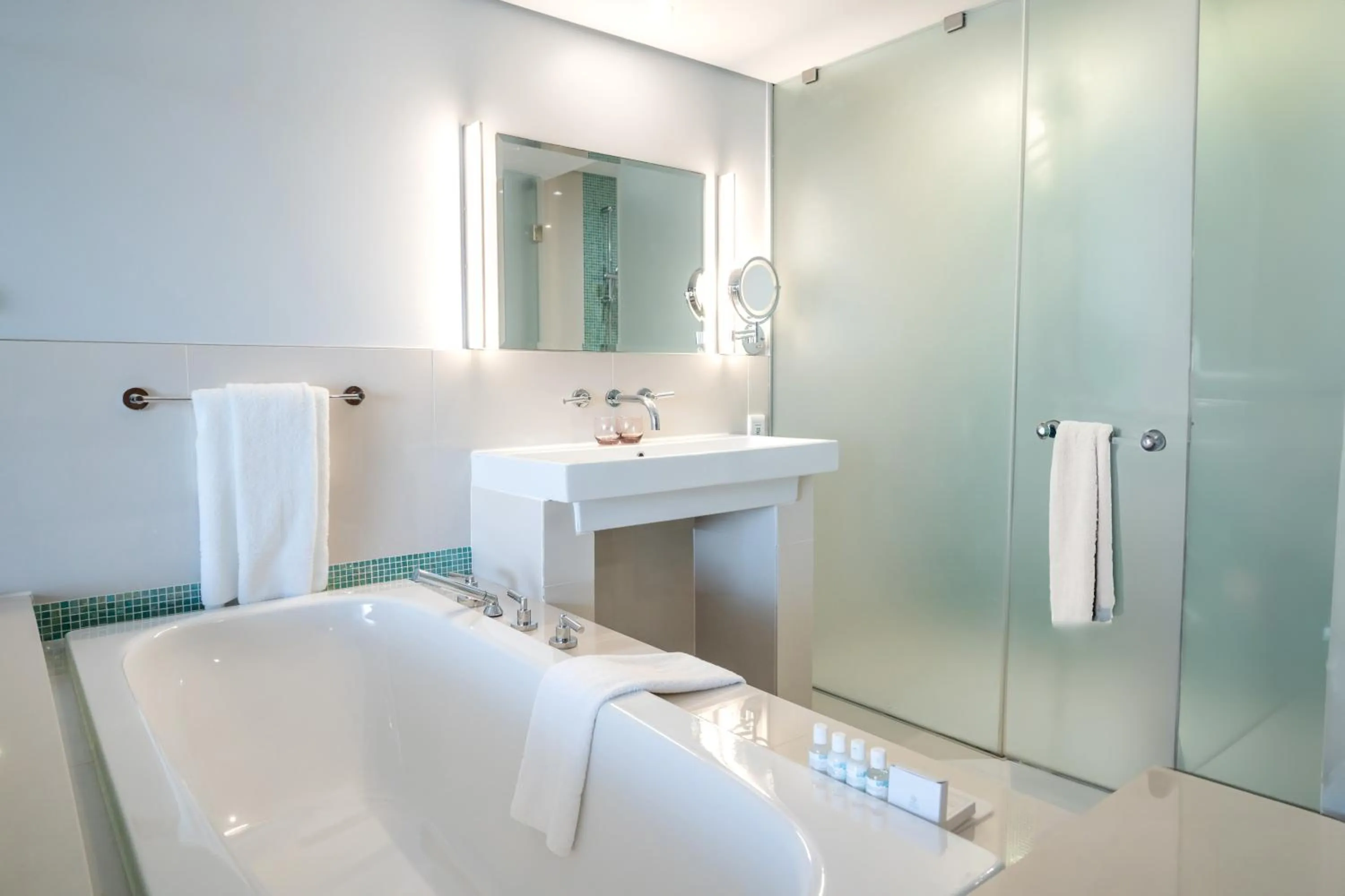 Bathroom in Blaauwberg Beach Hotel