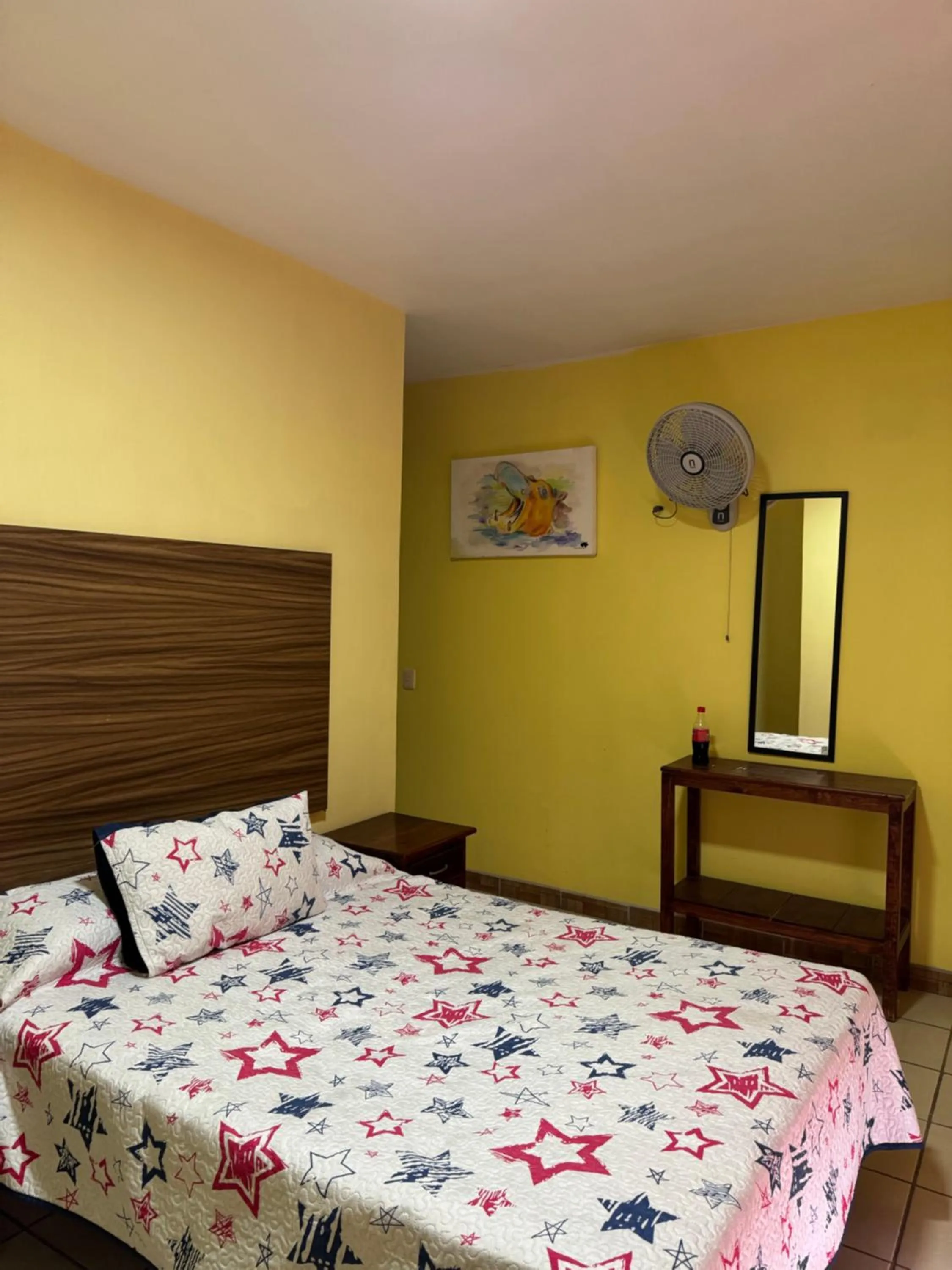 Photo of the whole room, Bed in Hotel Zaragoza, San Juan de los Lagos