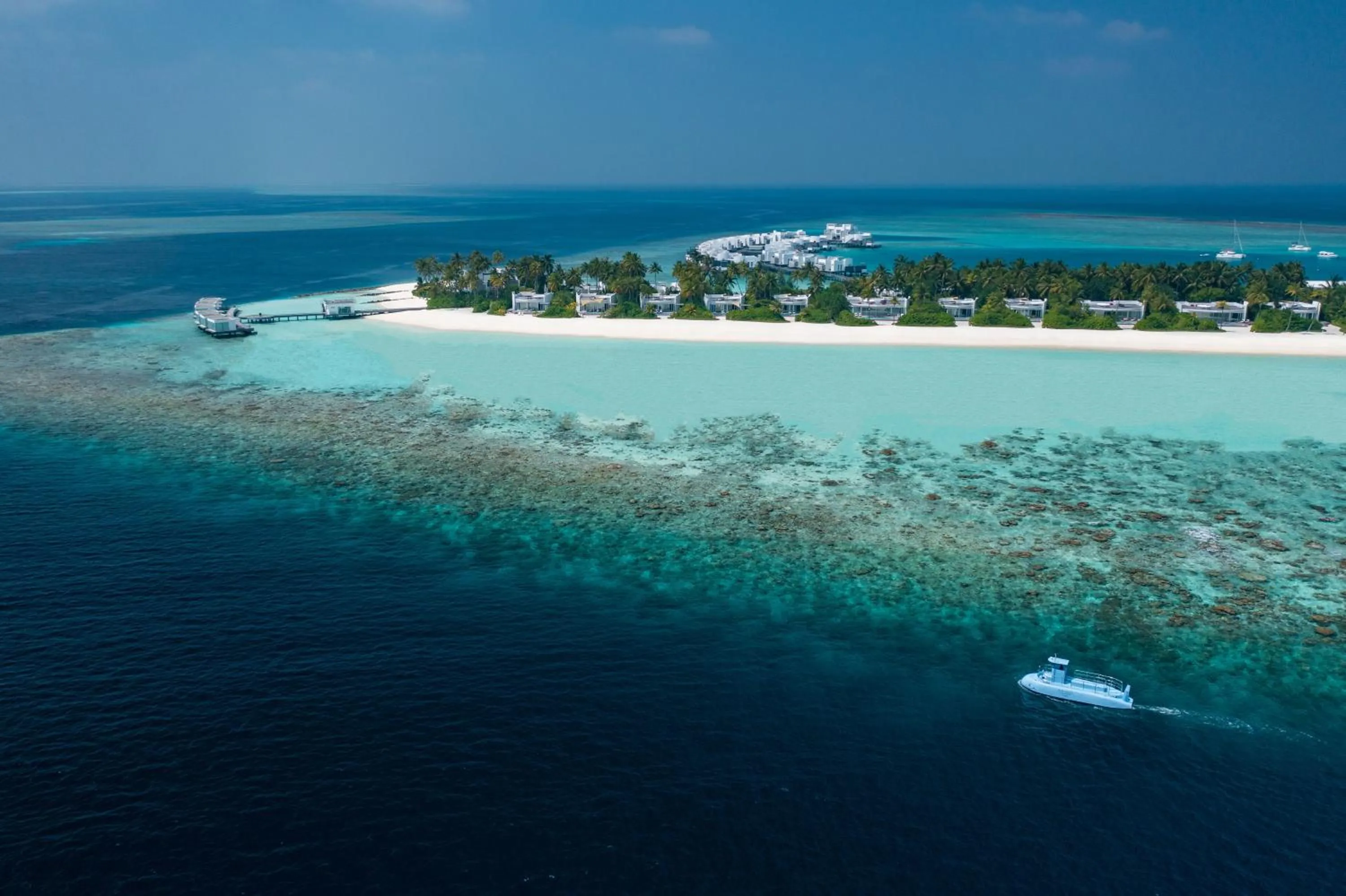 Activities in Jumeirah Olhahali Island Maldives
