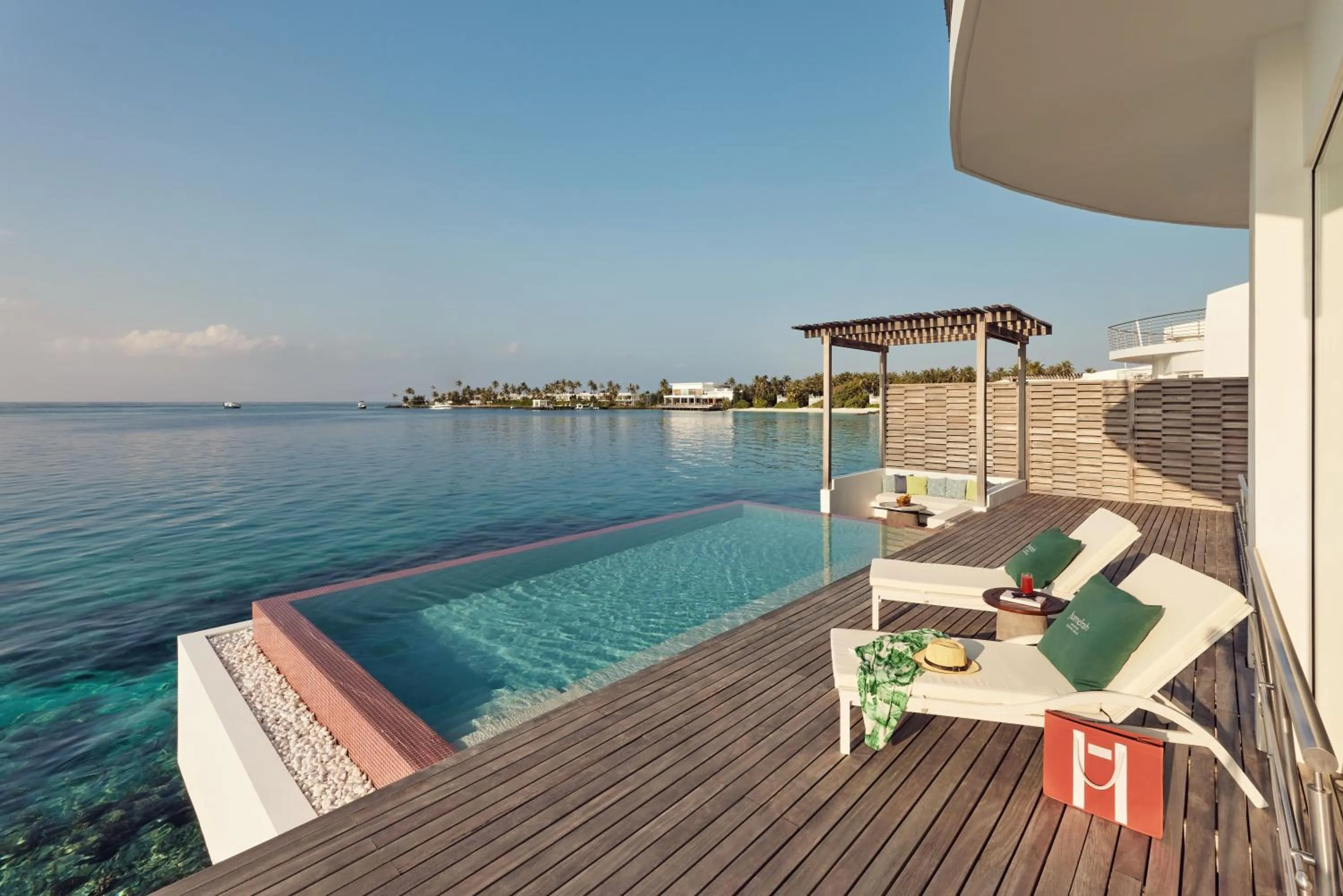 Sea view in Jumeirah Olhahali Island Maldives