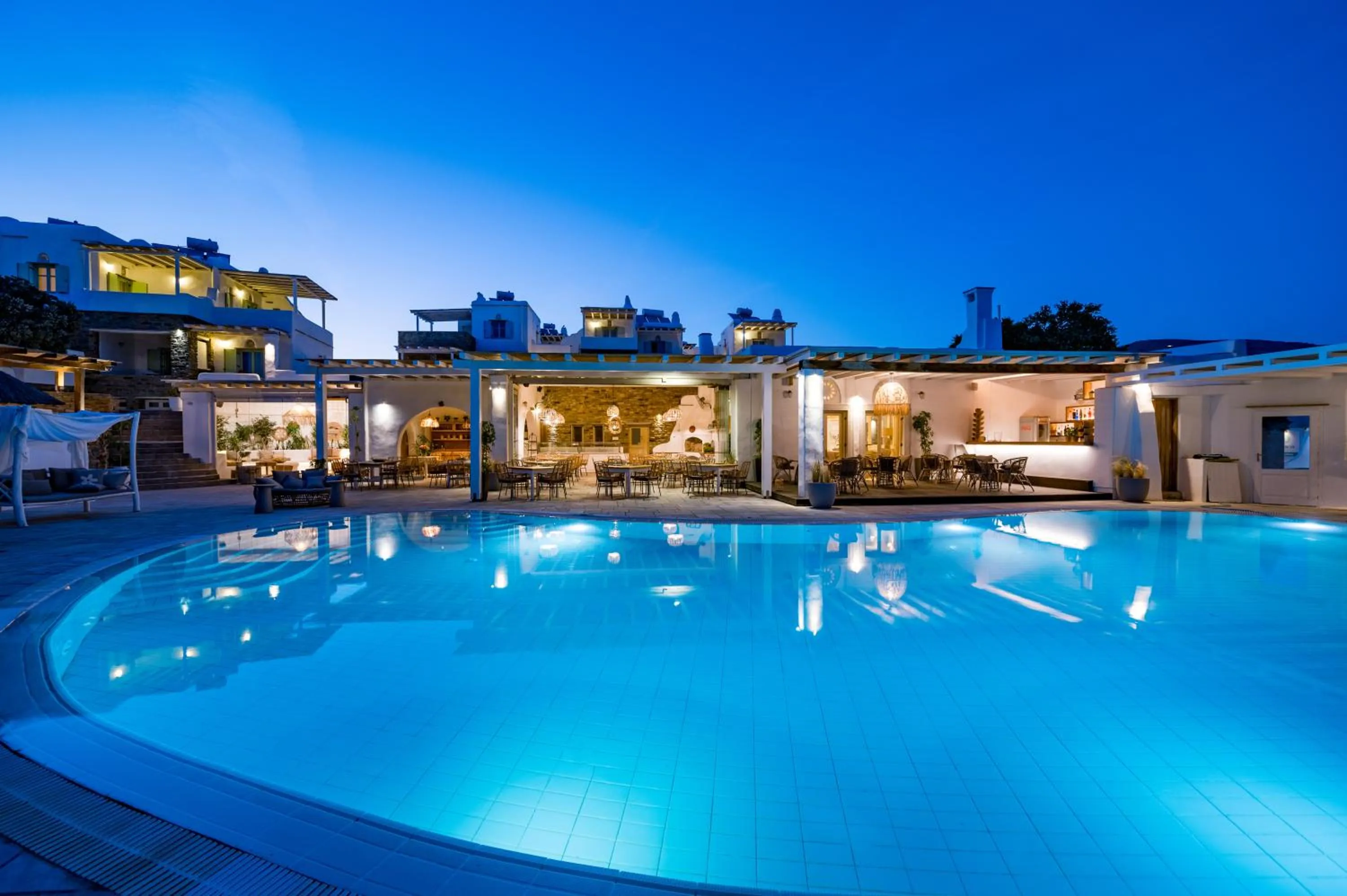 Swimming pool in Anthea Hotel