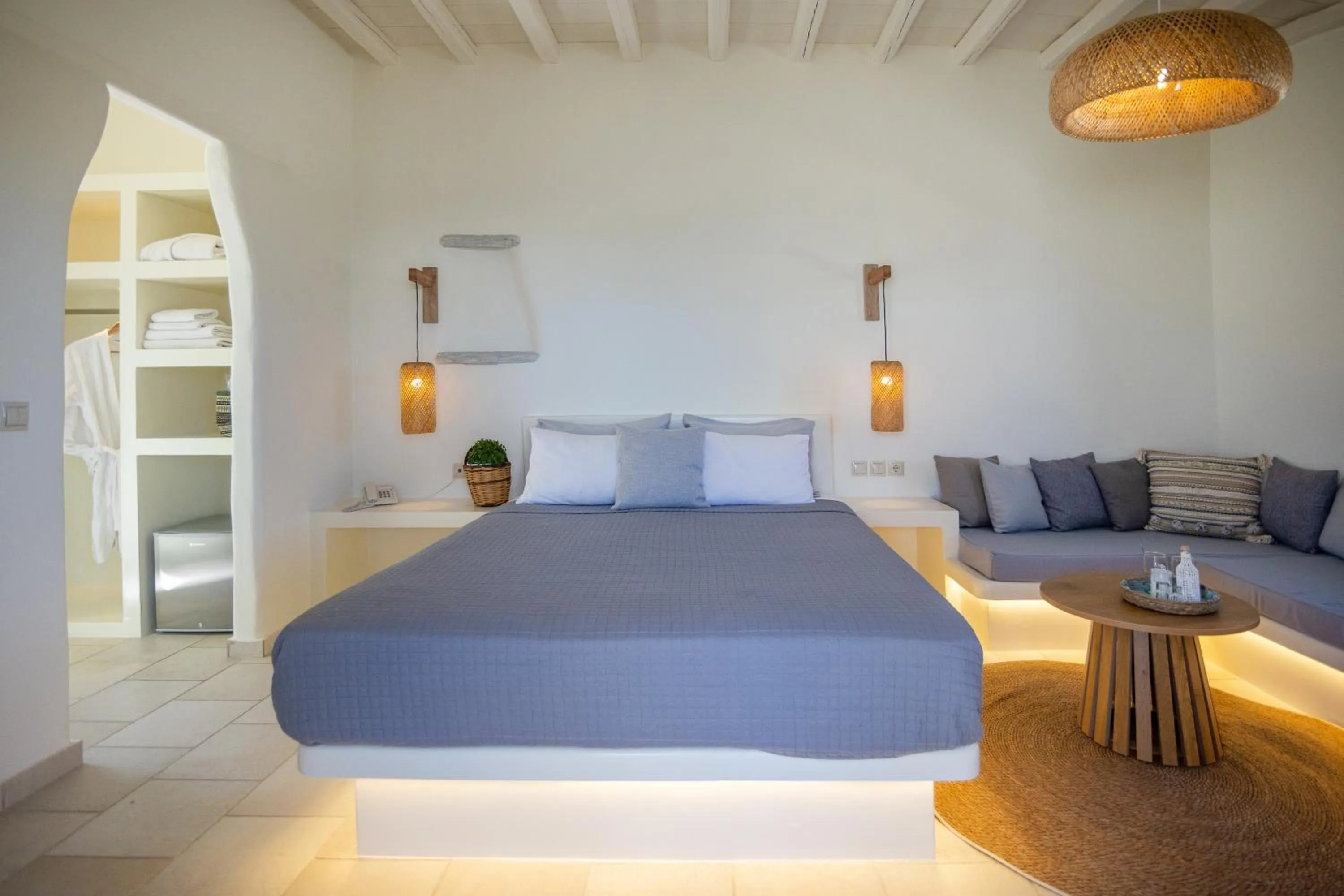 Photo of the whole room, Bed in Anthea Hotel