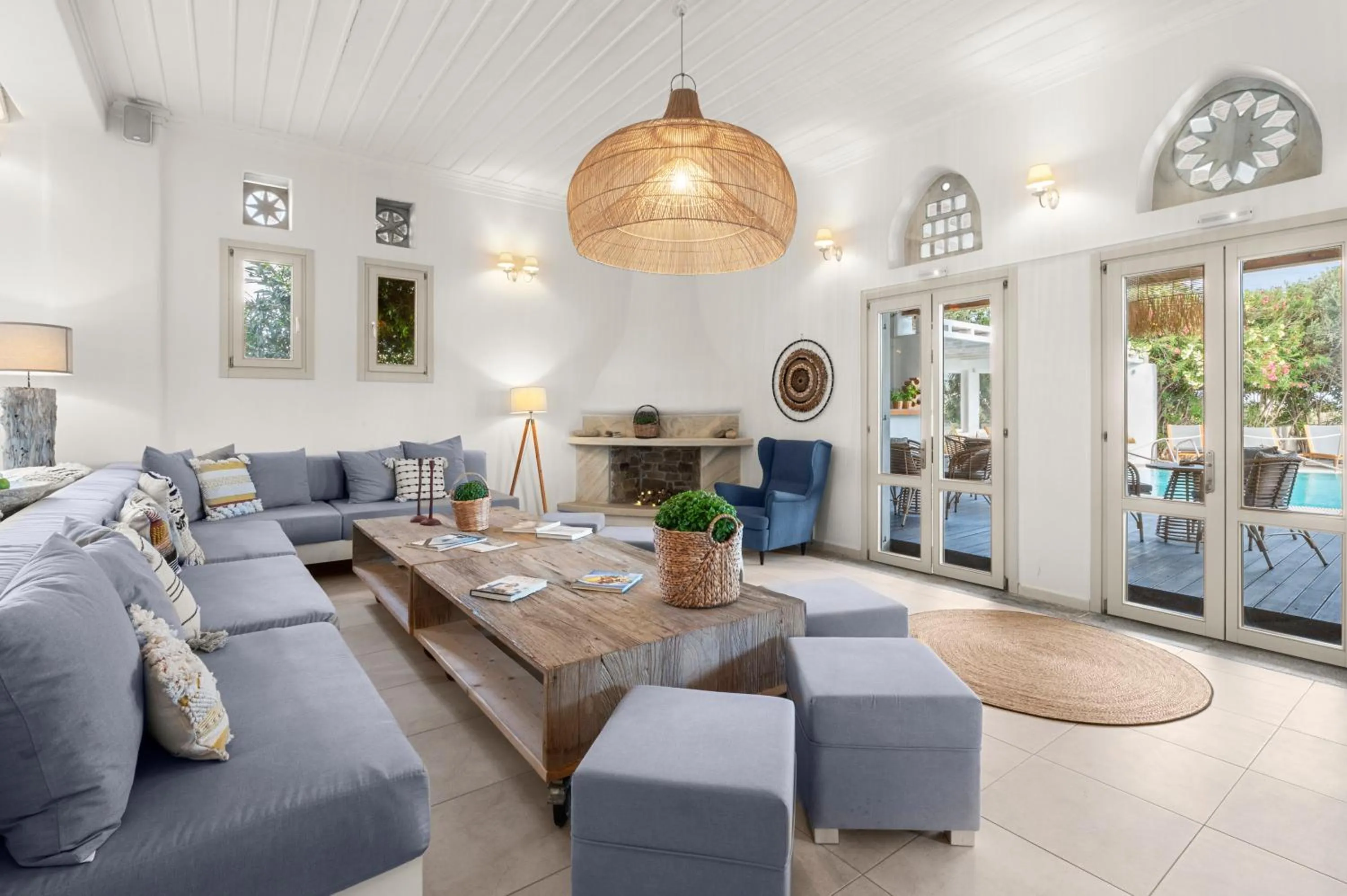 Seating area in Anthea Hotel