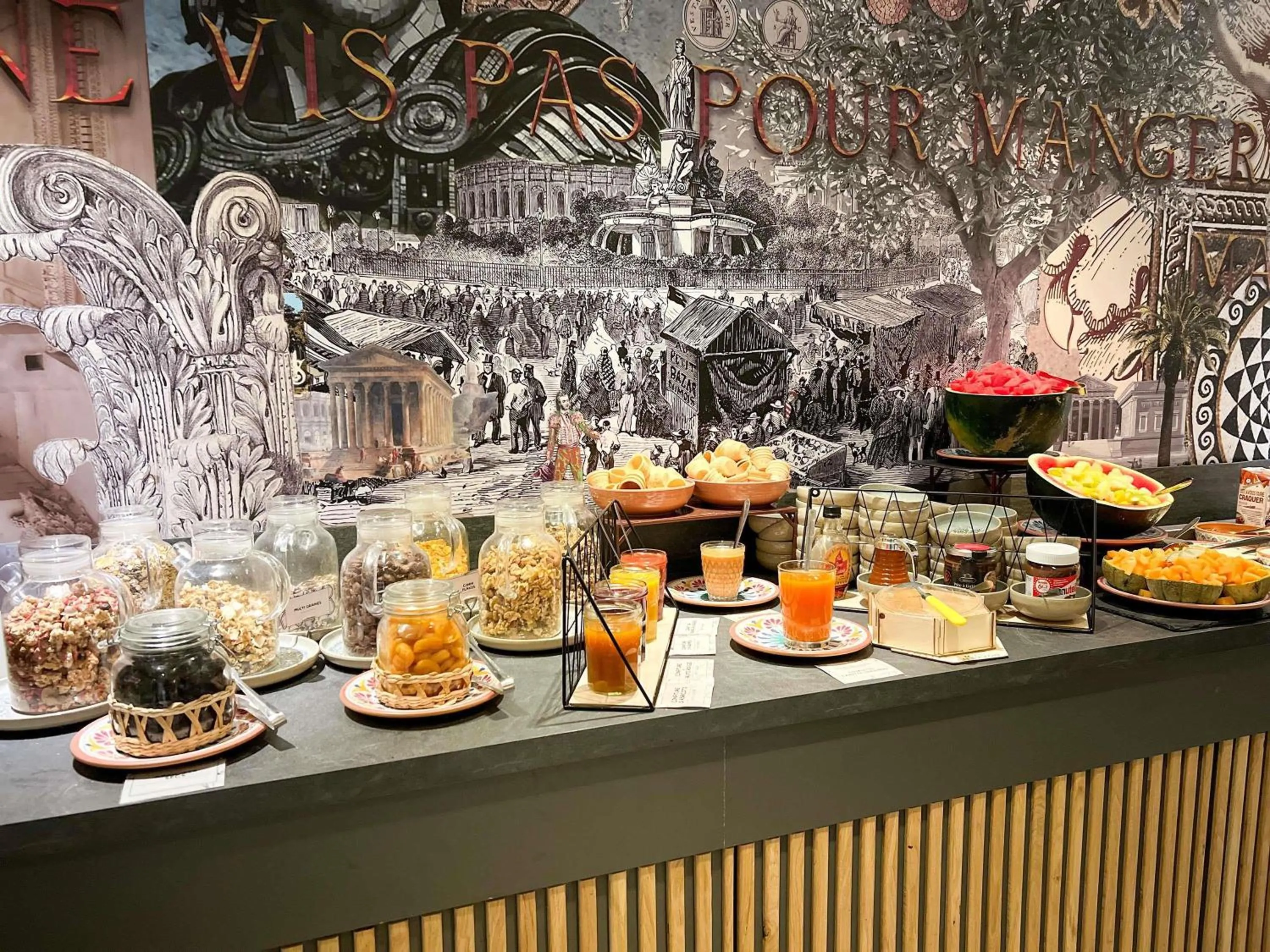 Breakfast in ibis budget Nimes Centre Gare