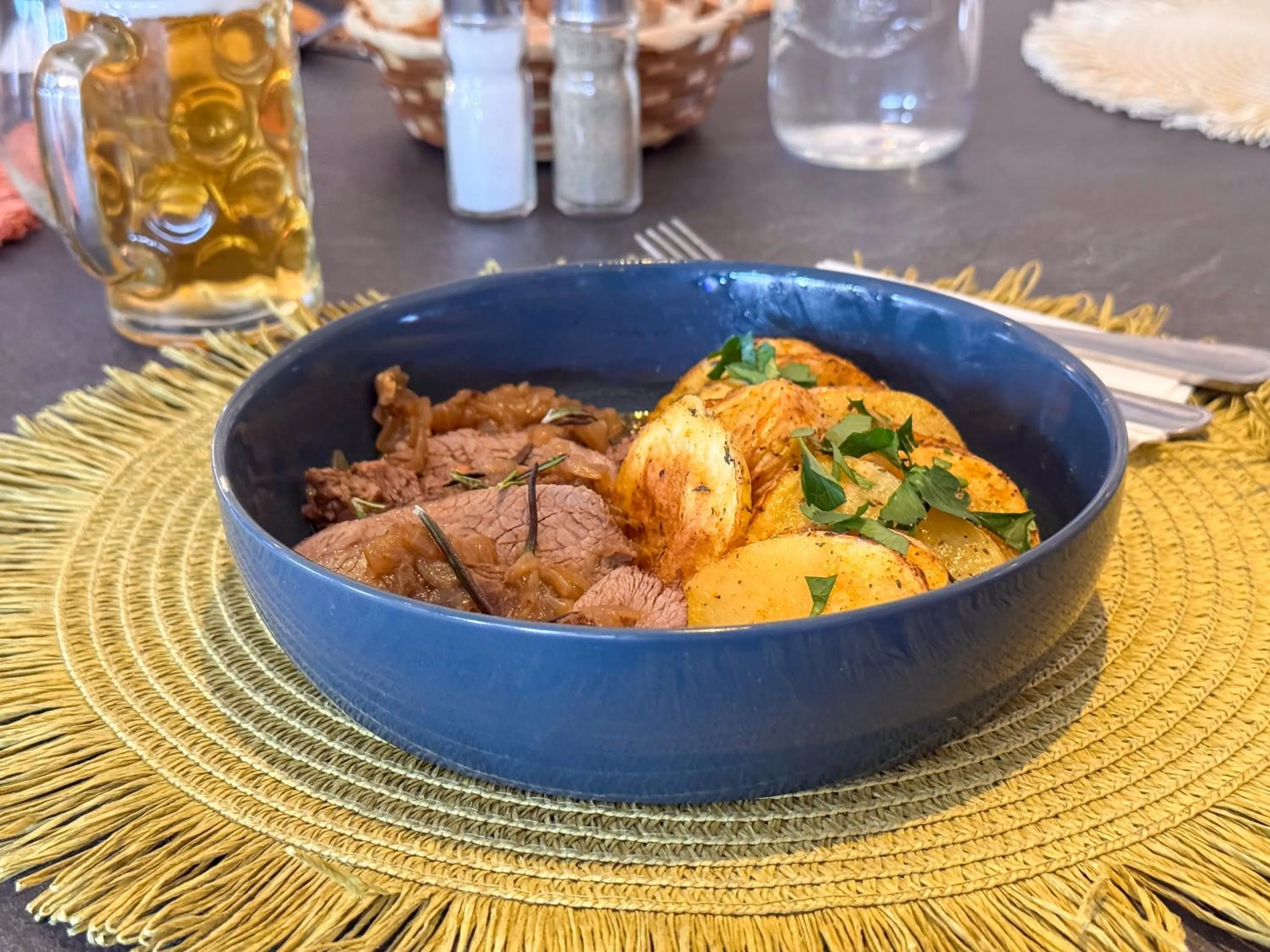 Restaurant/places to eat in ibis budget Nimes Centre Gare