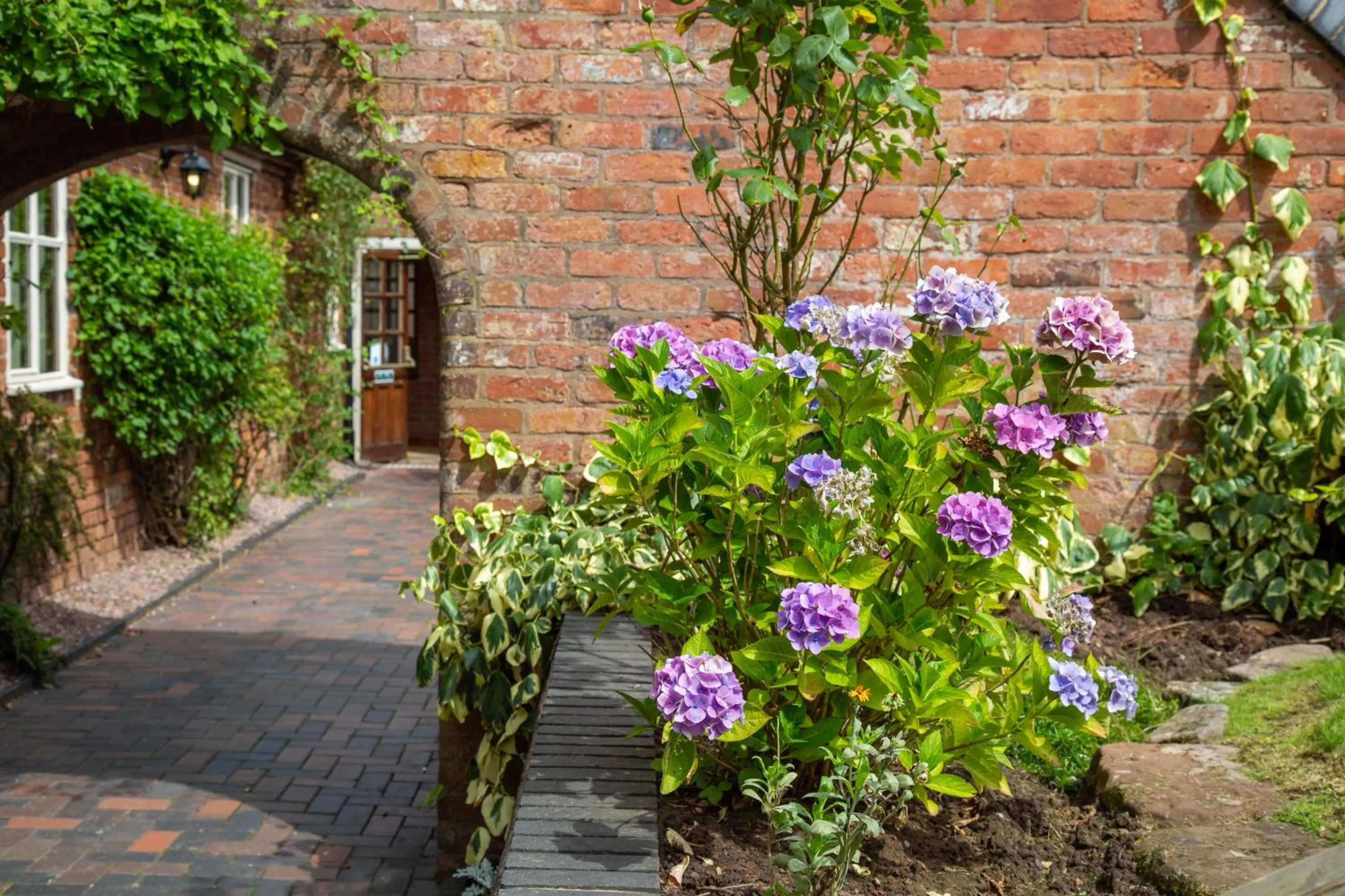 Garden view in Slaters Country Inn