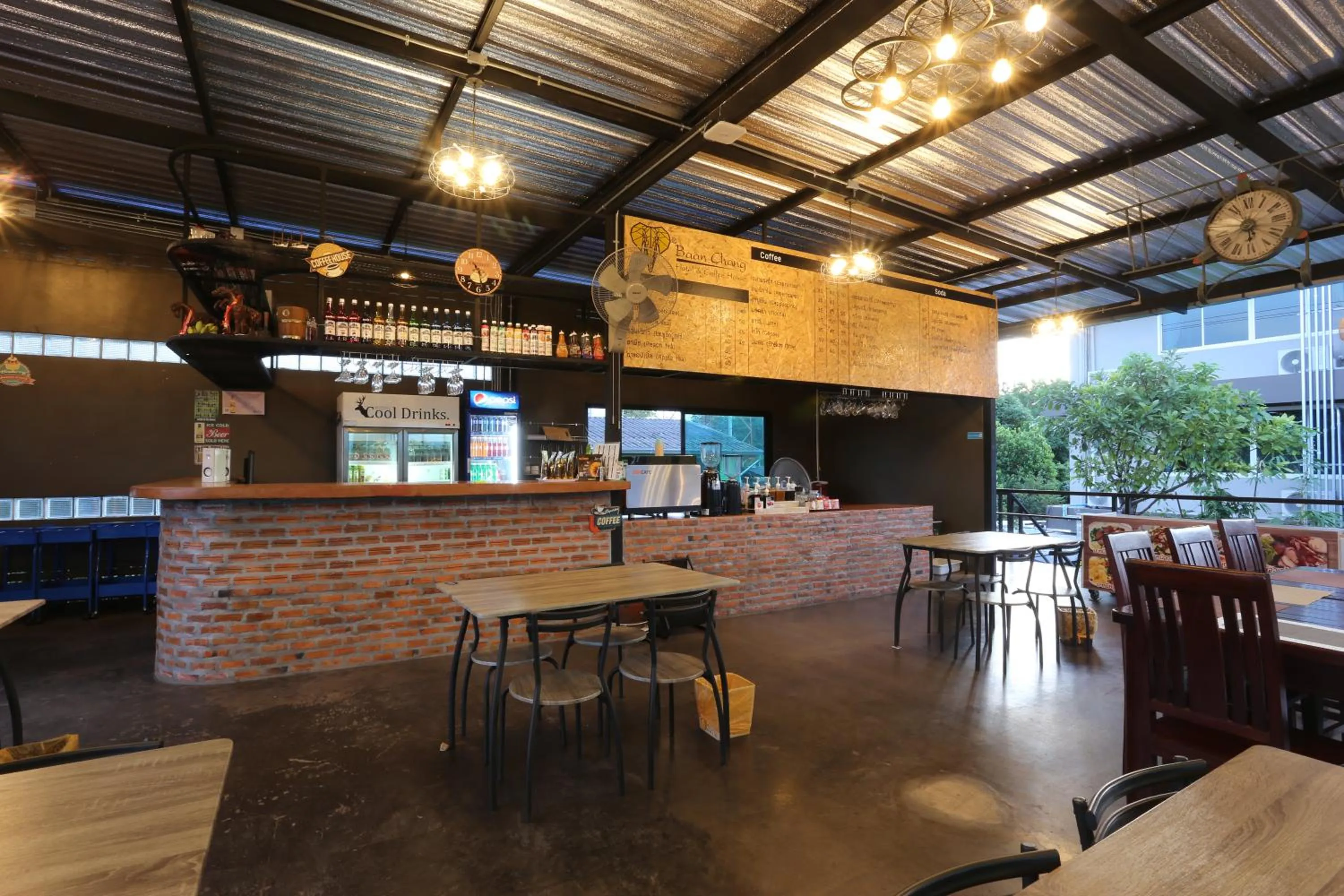 Property building in Baan Chang Hotel & Coffee House