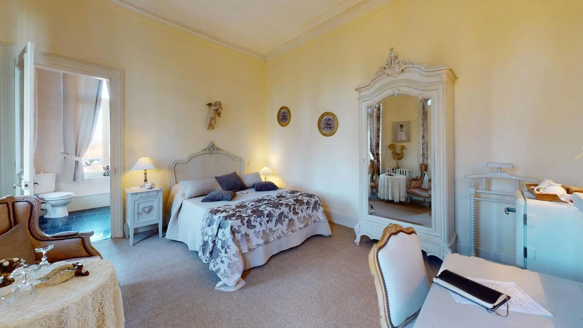 Superior Double Room in Château "Le Castel des Anges"