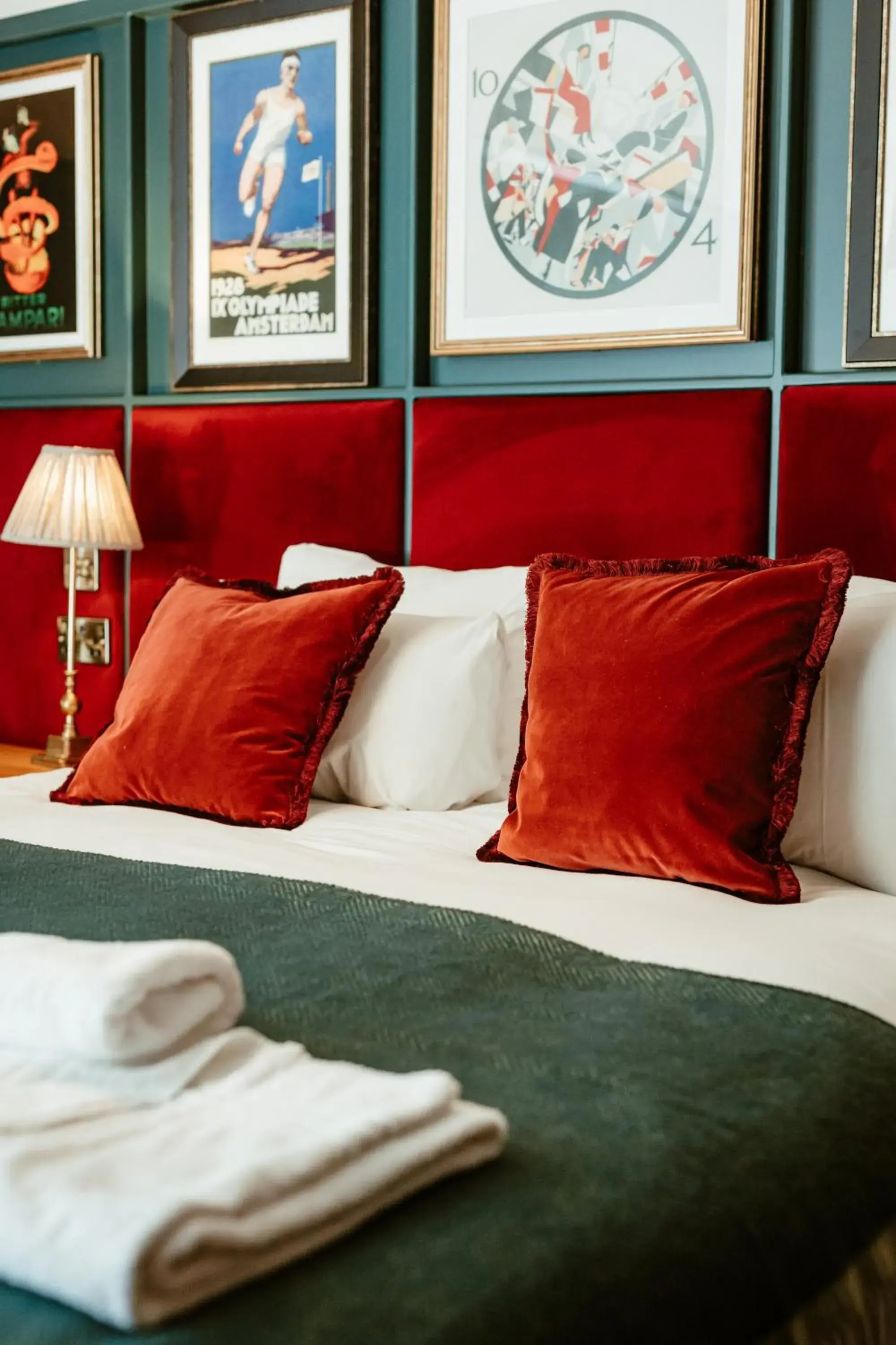 Luxury Family Room (2 Adults + 2 Children) in Hand & Flower Luxury Family Room (2 Adults + 2 Children) in Hand & Flower