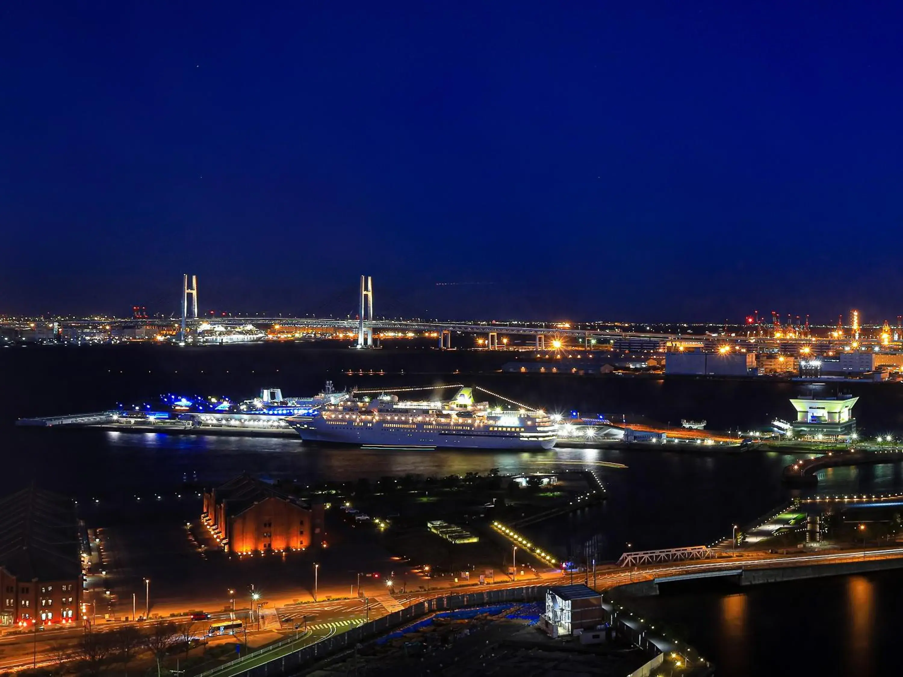 Single Room with Bay View - single occupancy - Non-Smoking - Upper Floor in APA Hotel & Resort Yokohama Bay Tower Single Room with Bay View - single occupancy - Non-Smoking - Upper Floor in APA Hotel & Resort Yokohama Bay Tower