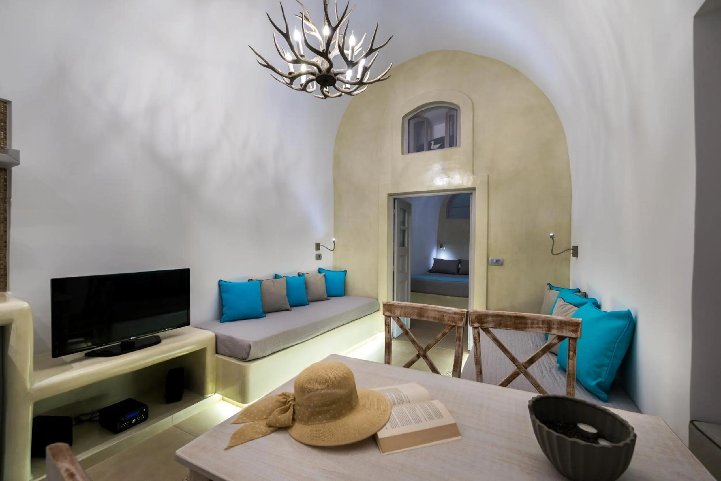 TV and multimedia in Nefeli Homes - Adults Only