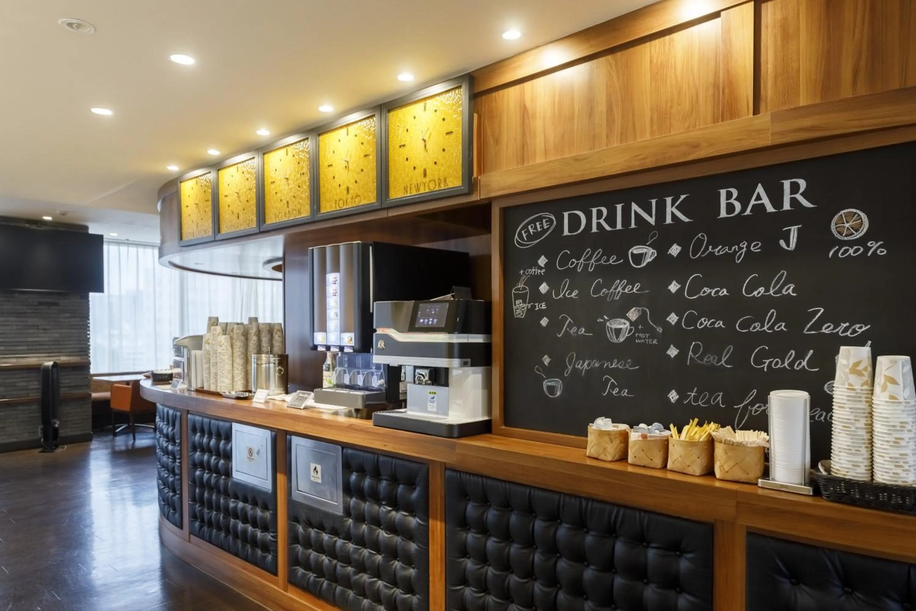 Communal lounge/ TV room in Shinagawa Prince Hotel N Tower