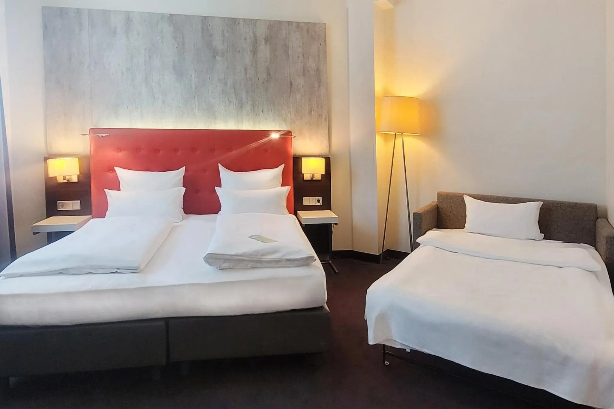 Photo of the whole room, Bed in Garner Hotel Berlin - Mitte by IHG