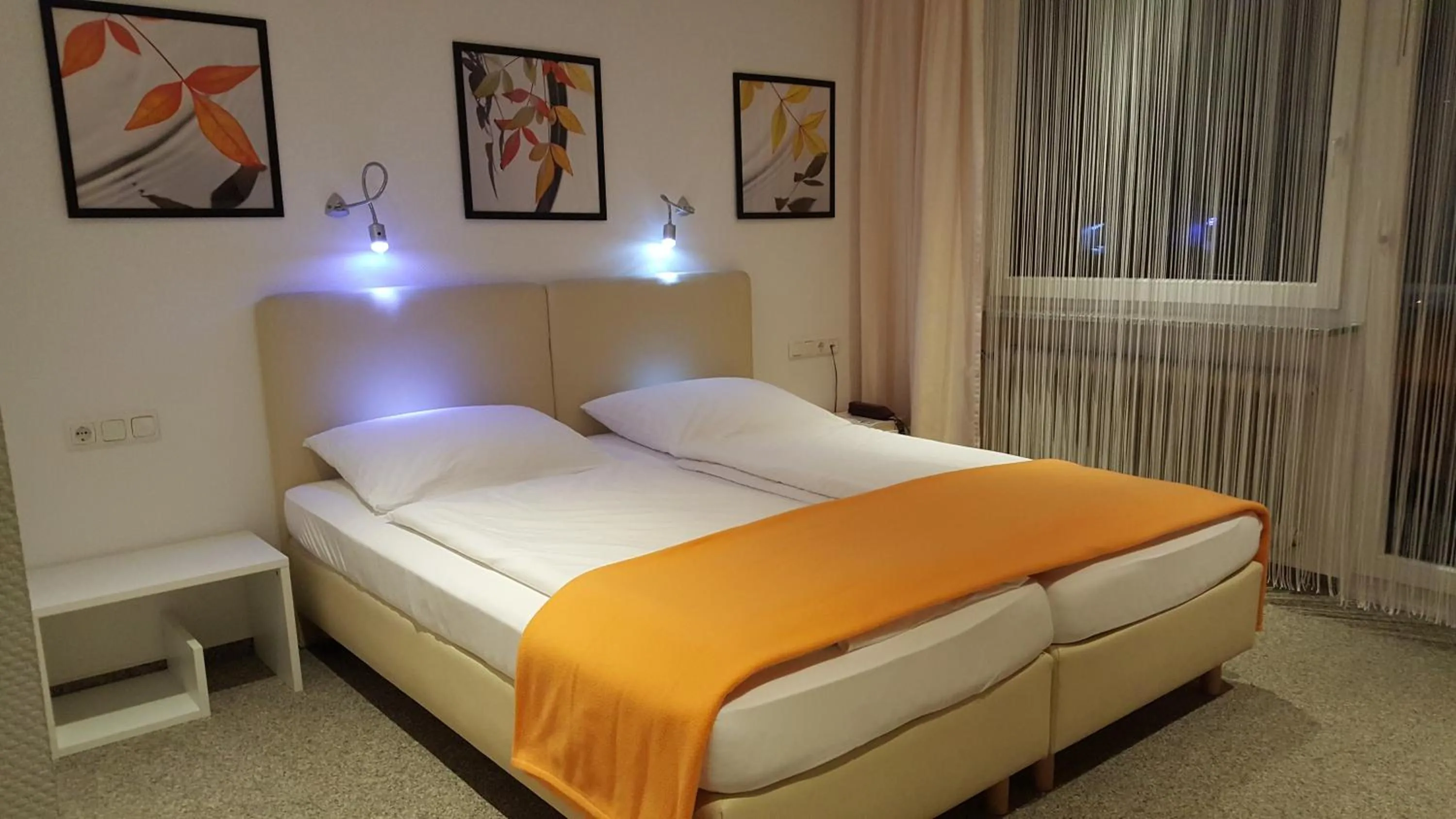Photo of the whole room, Bed in Hotel Weinhaus Weis