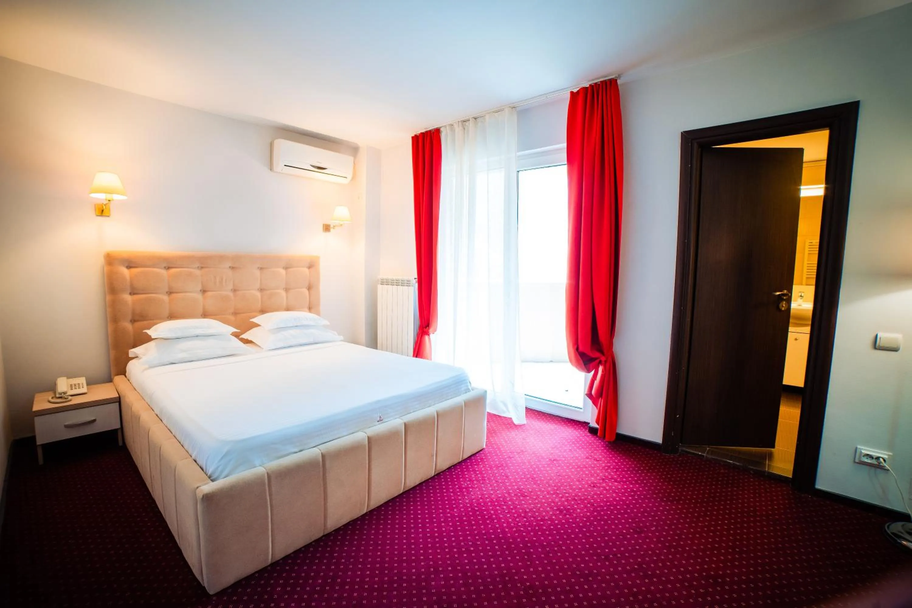 Bed in Bacolux Afrodita, Herculane