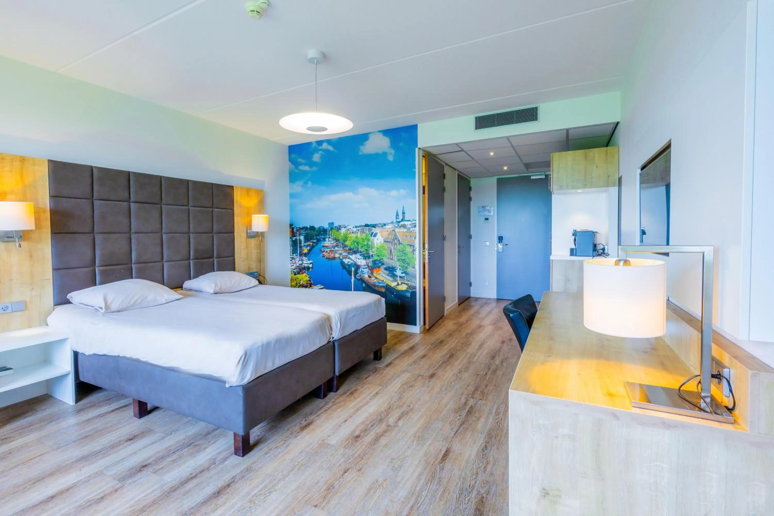 Photo of the whole room, Bed in Best Western Plus Hotel Restaurant Aduard