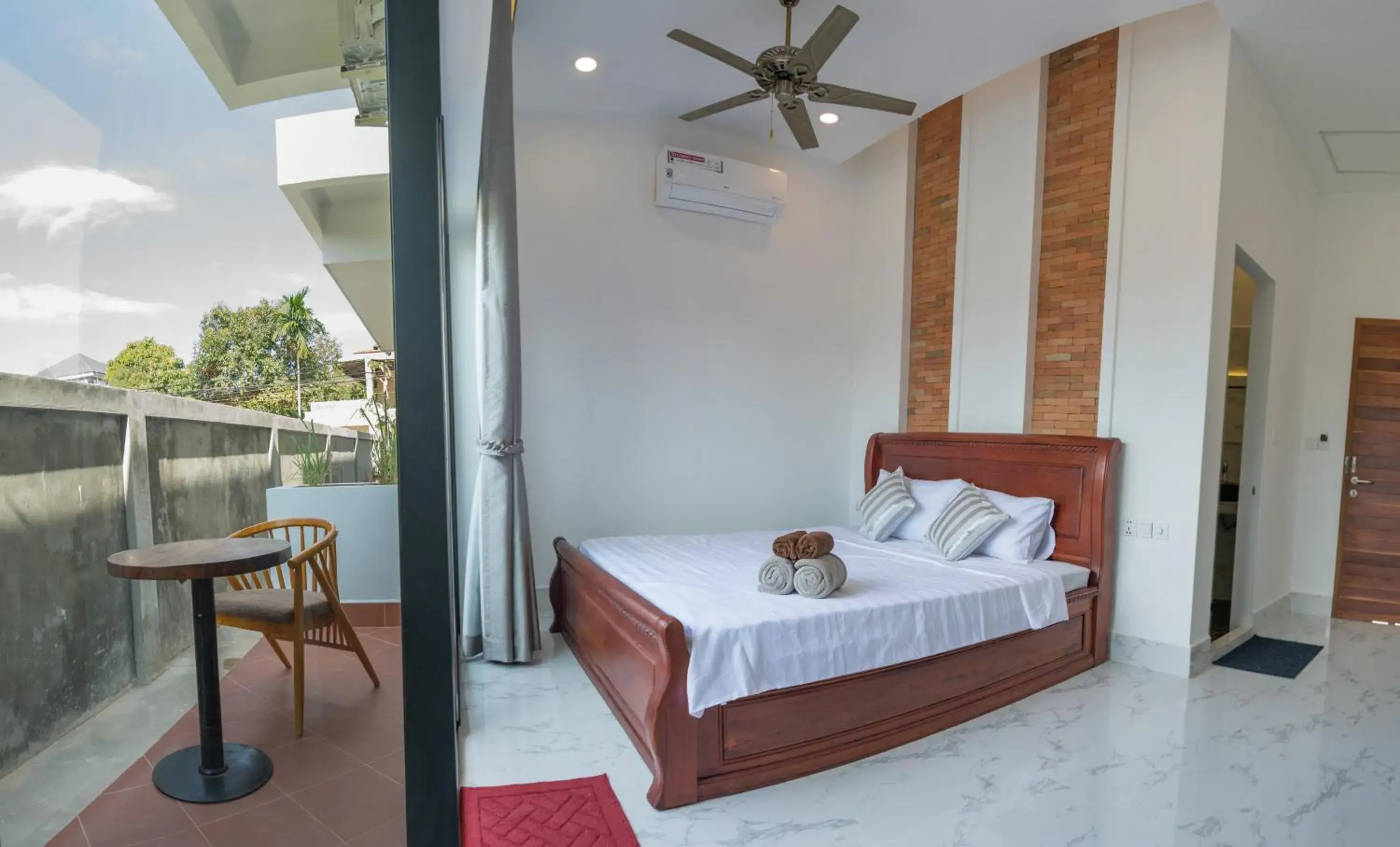 Double Room with Balcony in Siemreap City Residence Double Room with Balcony in Siemreap City Residence