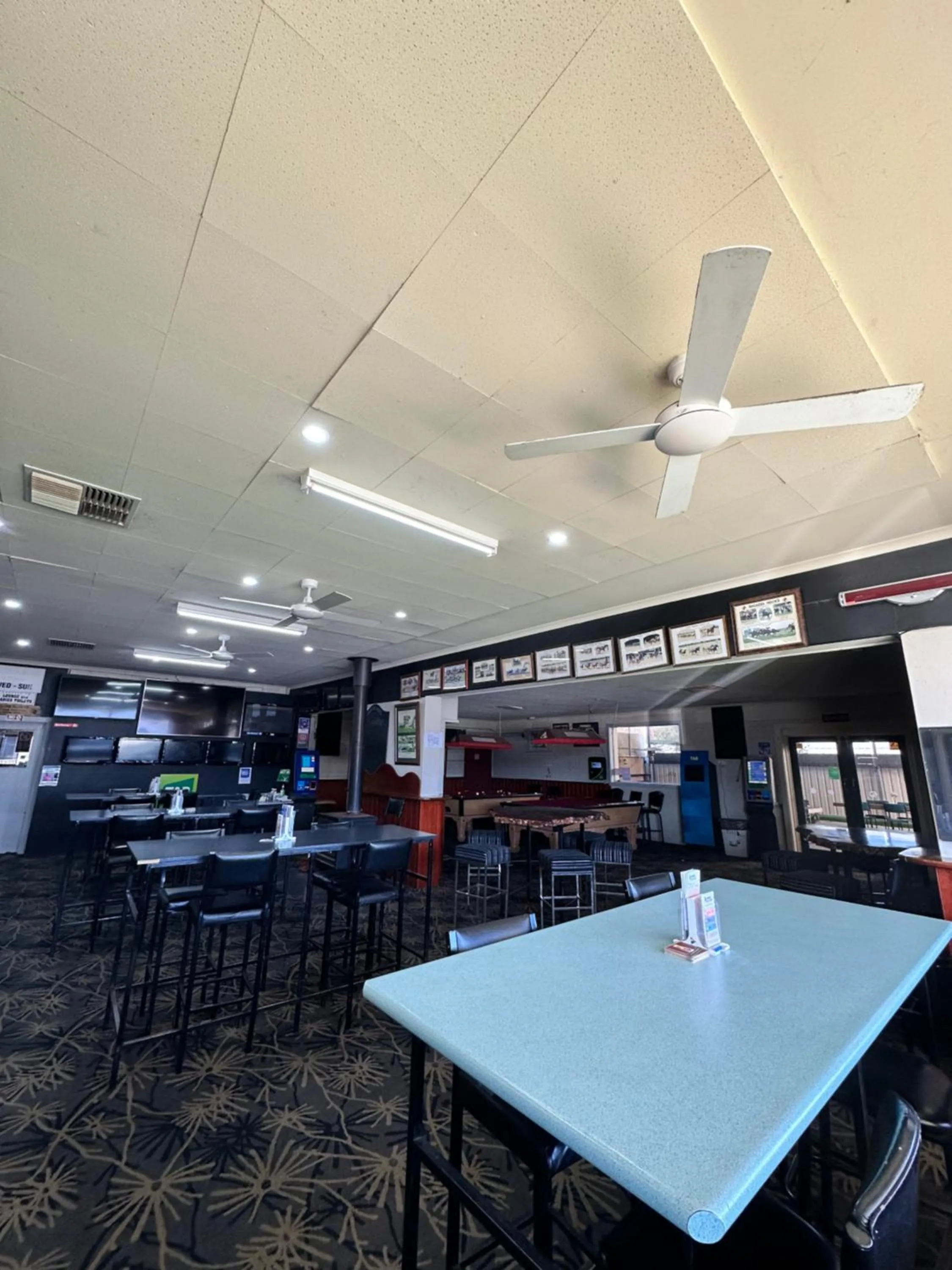 Restaurant/places to eat in The Shamrock Hotel Balranald