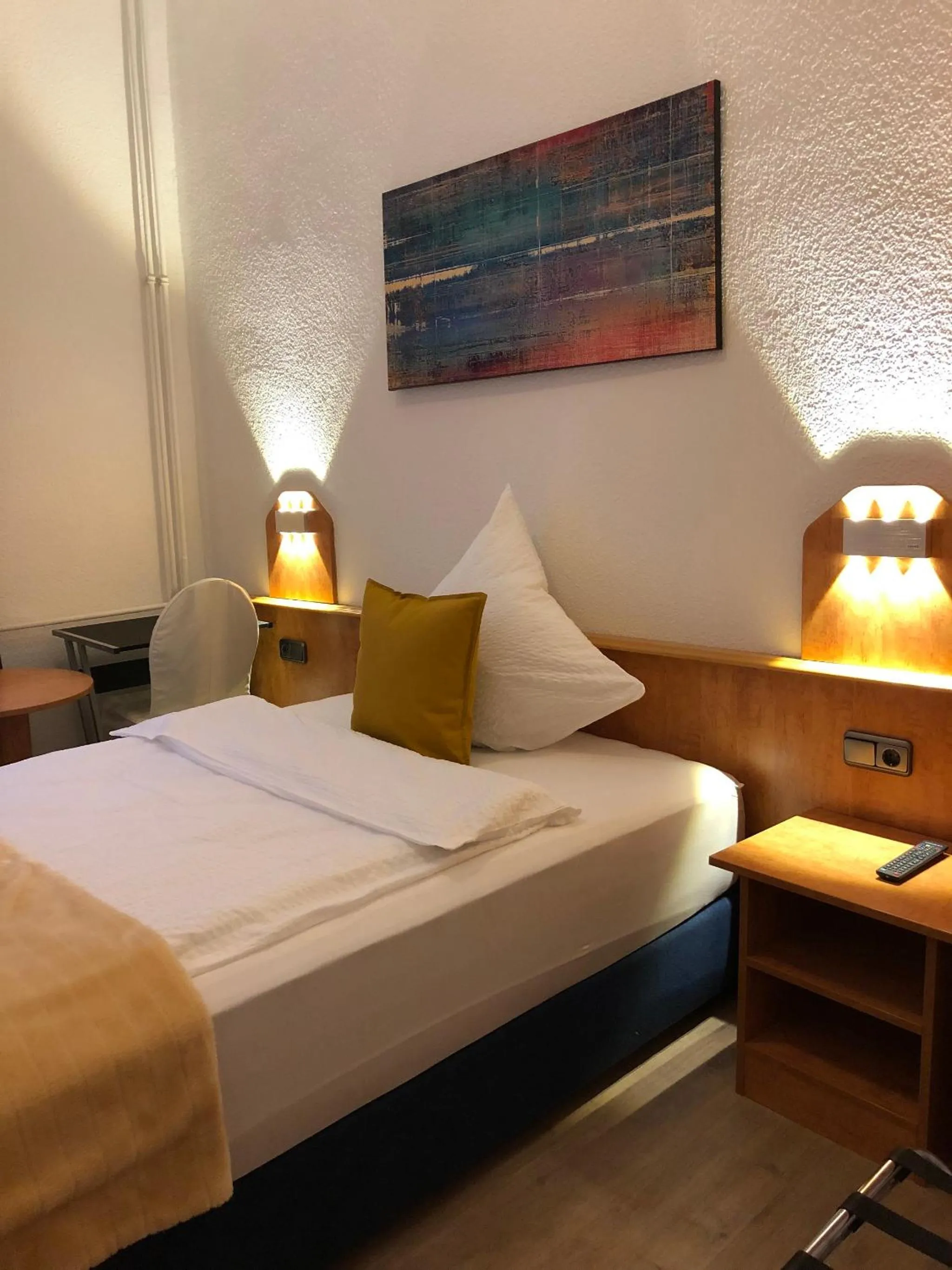 Bed in Hotel Goldenes Lamm