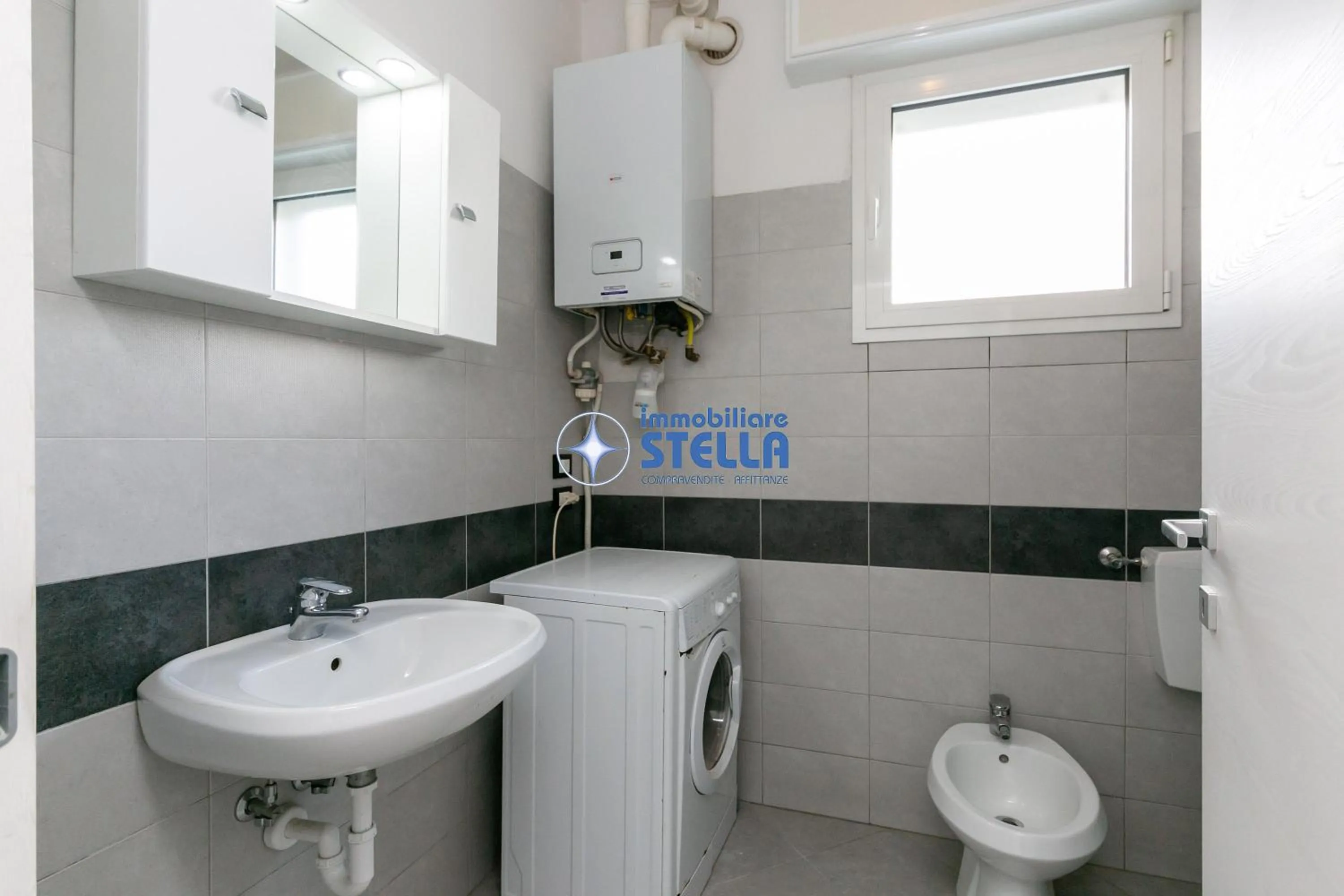 Shower in Condominio Milan