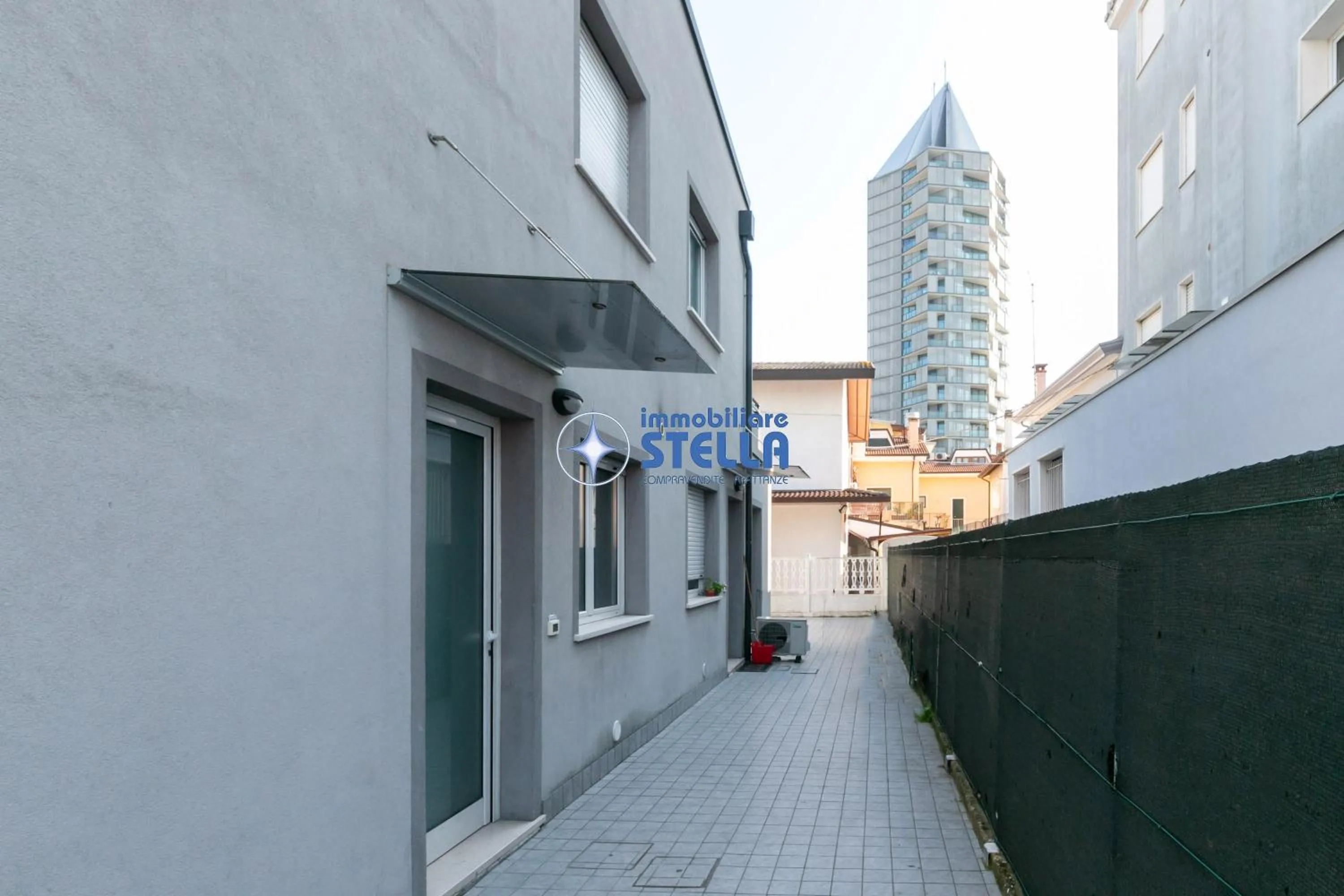 Property building in Condominio Milan