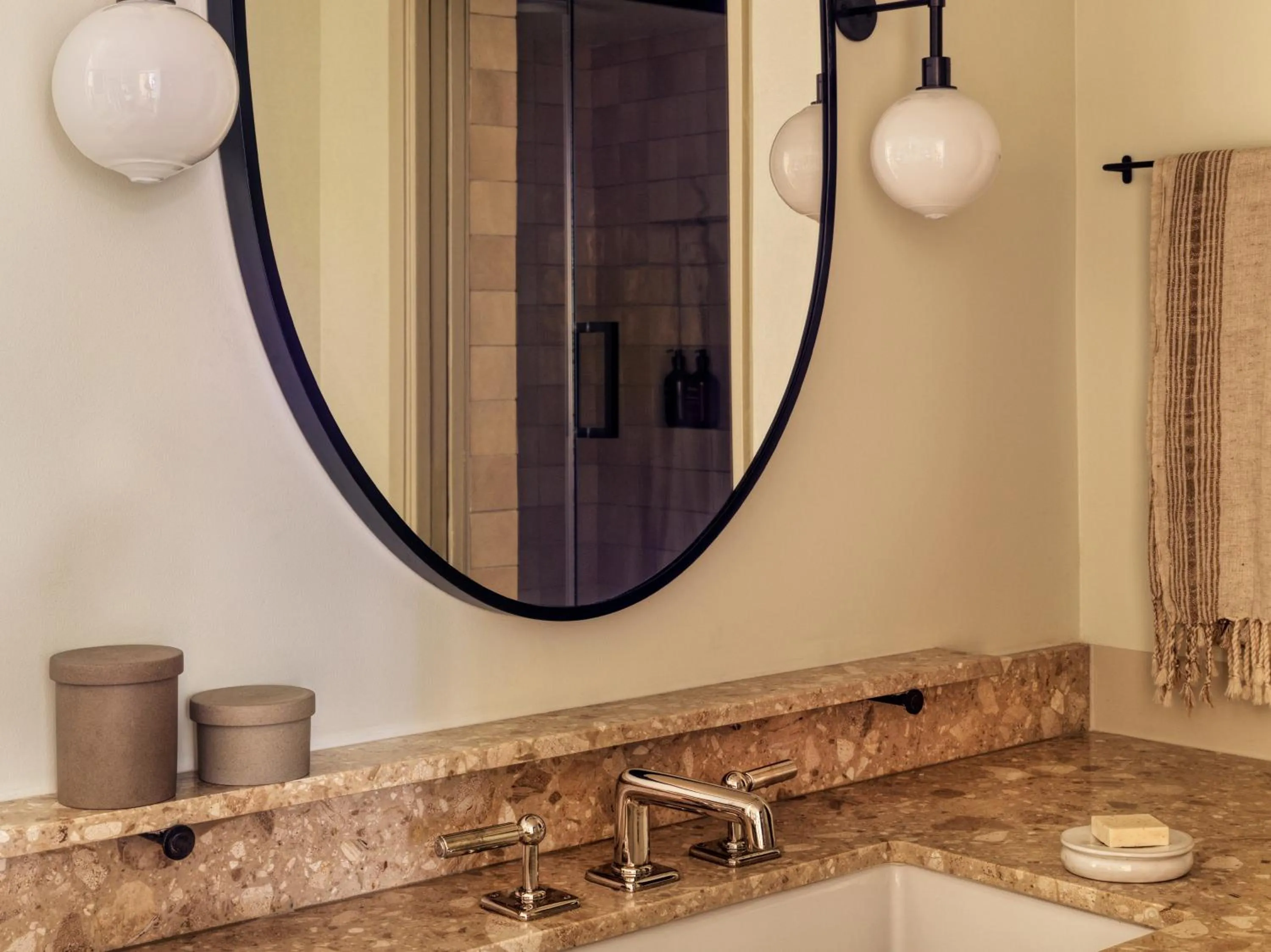 Bathroom in Casa Loma Beach Hotel