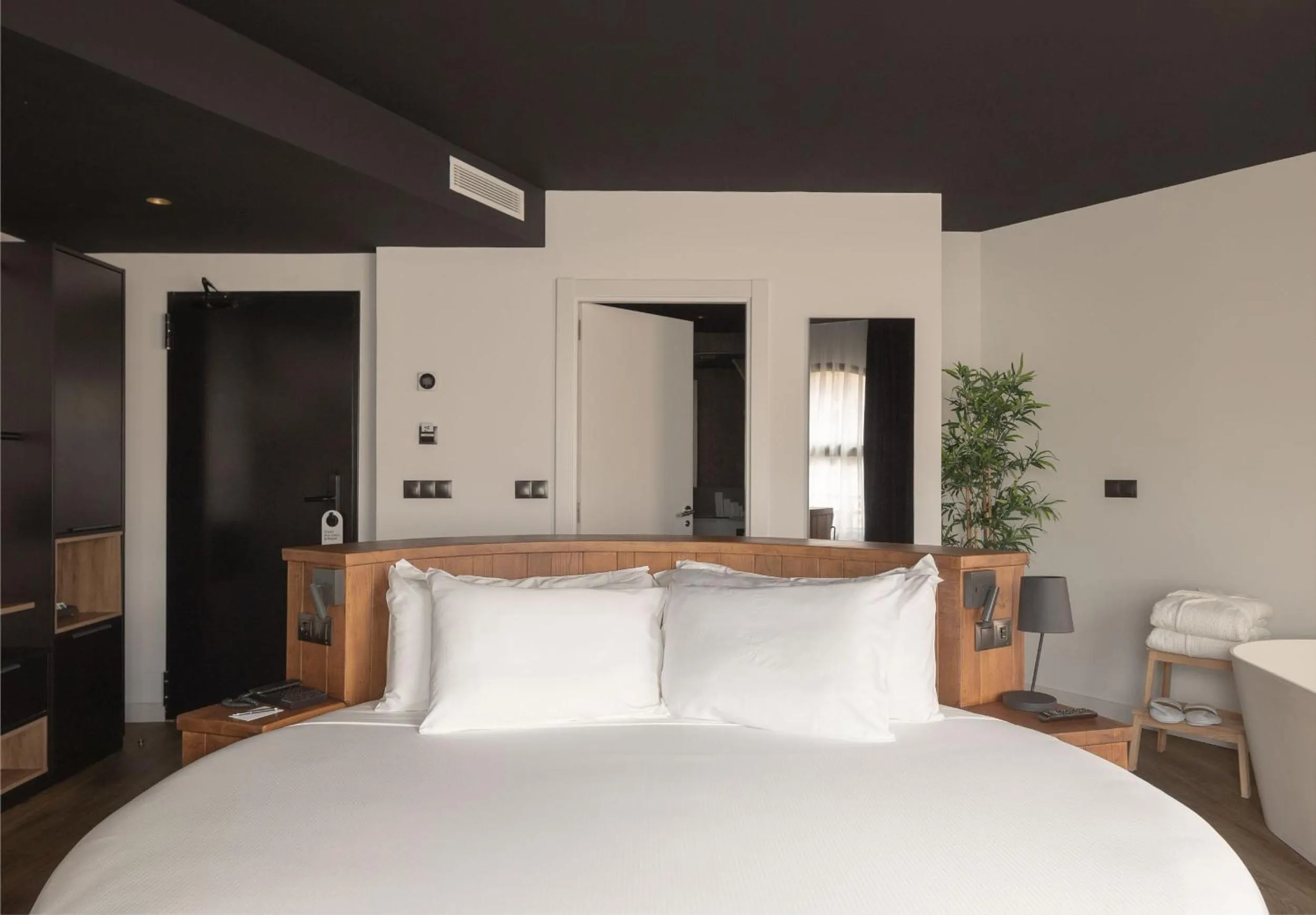 Bed in Hotel Tayko Bilbao