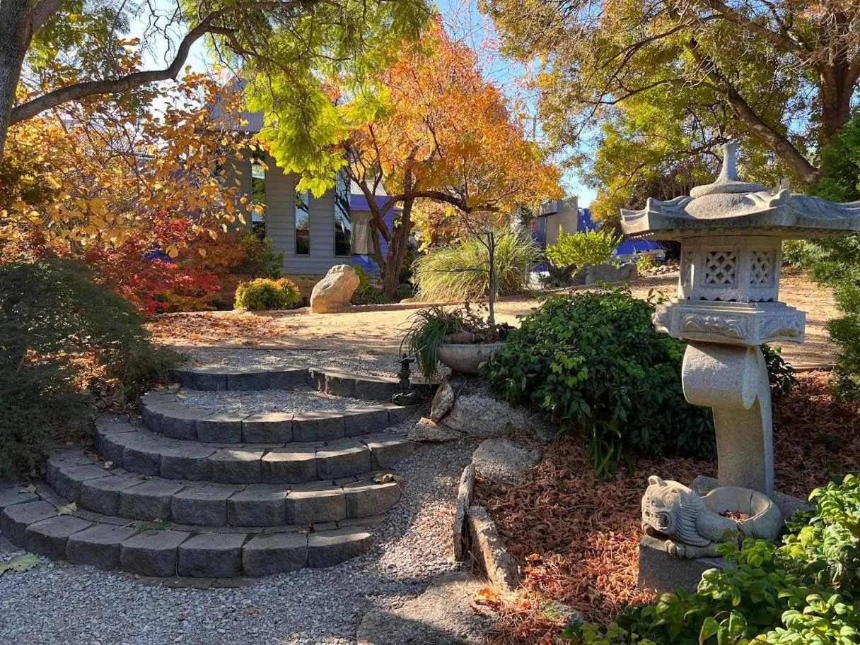 Garden in The Retreat at Froog Moore Park