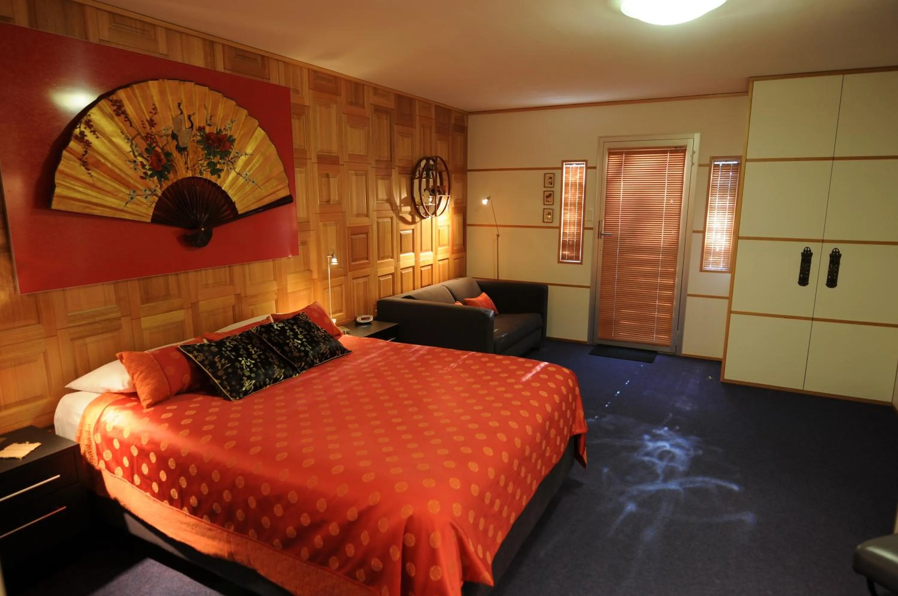 Bedroom, Bed in The Retreat at Froog Moore Park