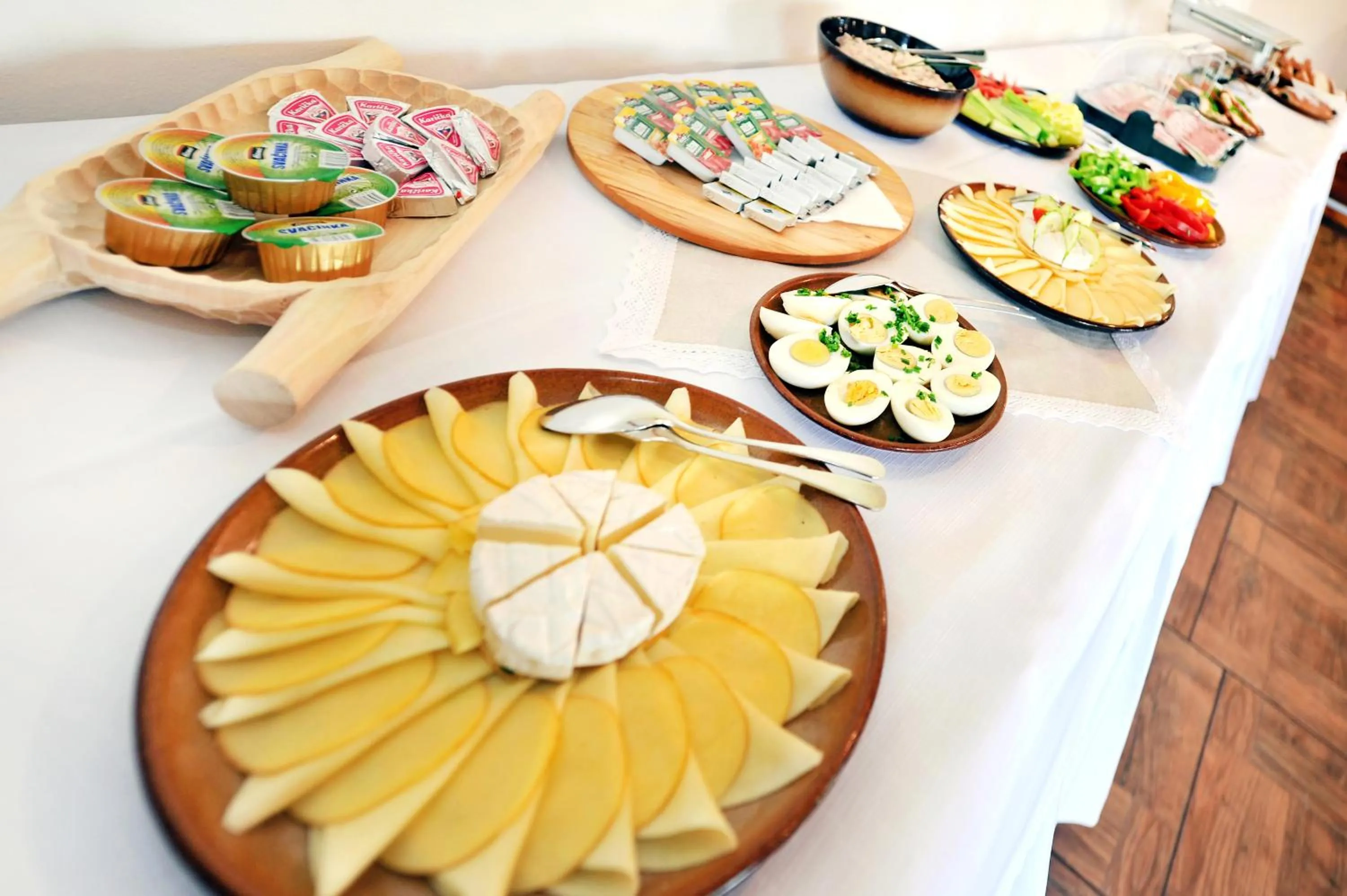 Buffet breakfast in APLEND Tatry Holiday