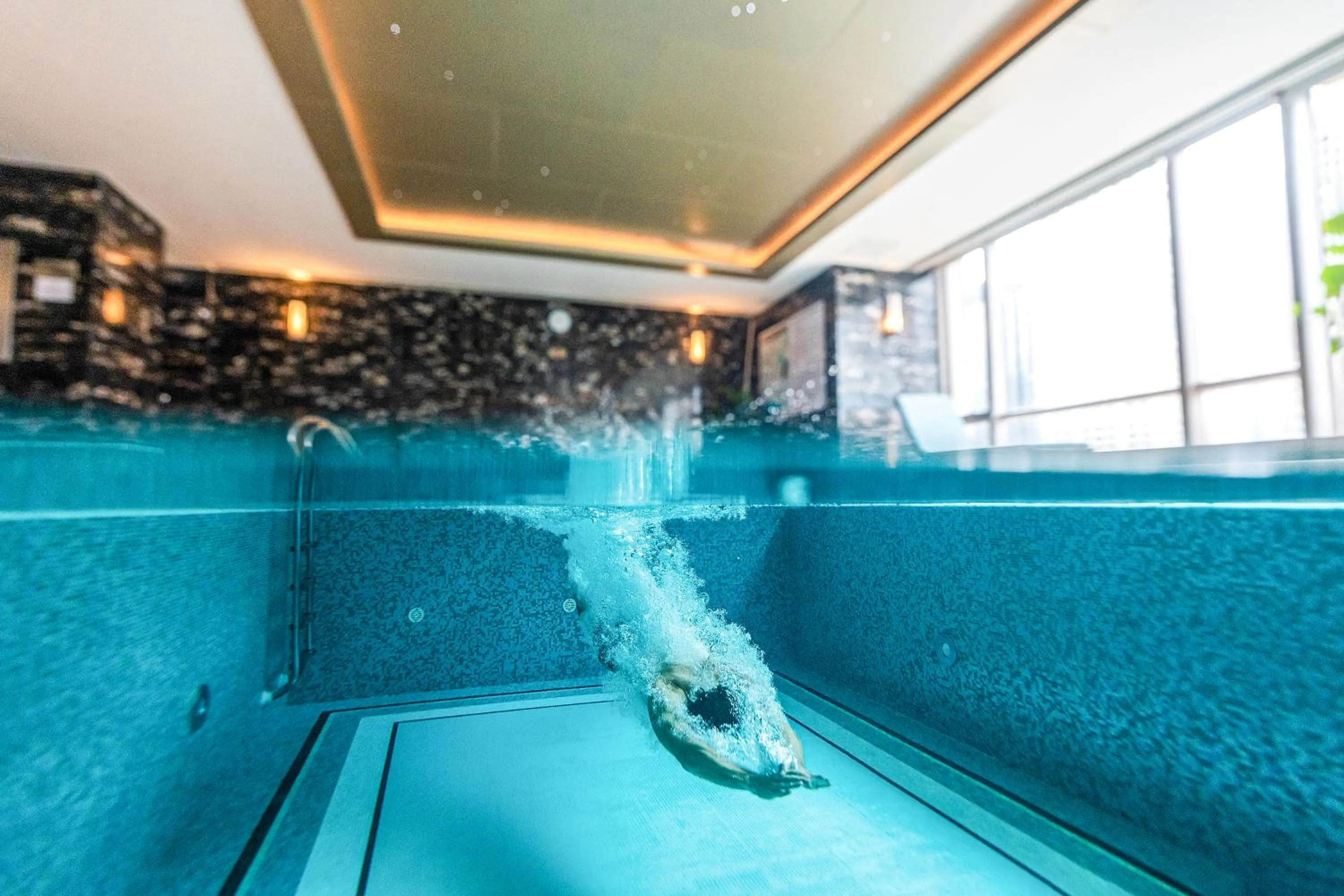 Swimming pool in The Langham, Shenzhen