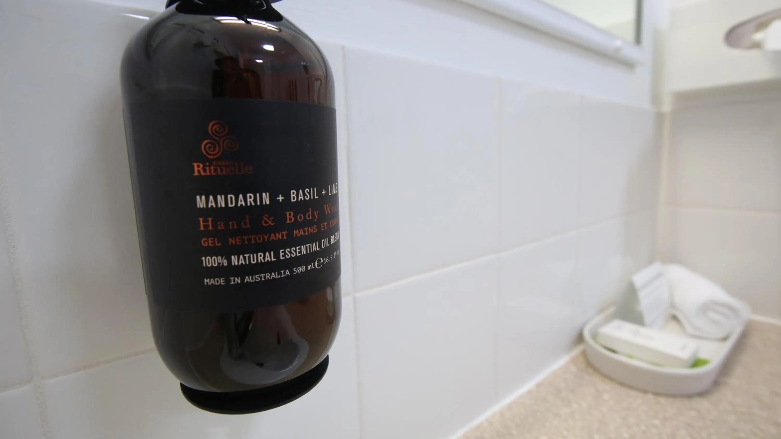 Bathroom in Tweed Harbour Motor Inn