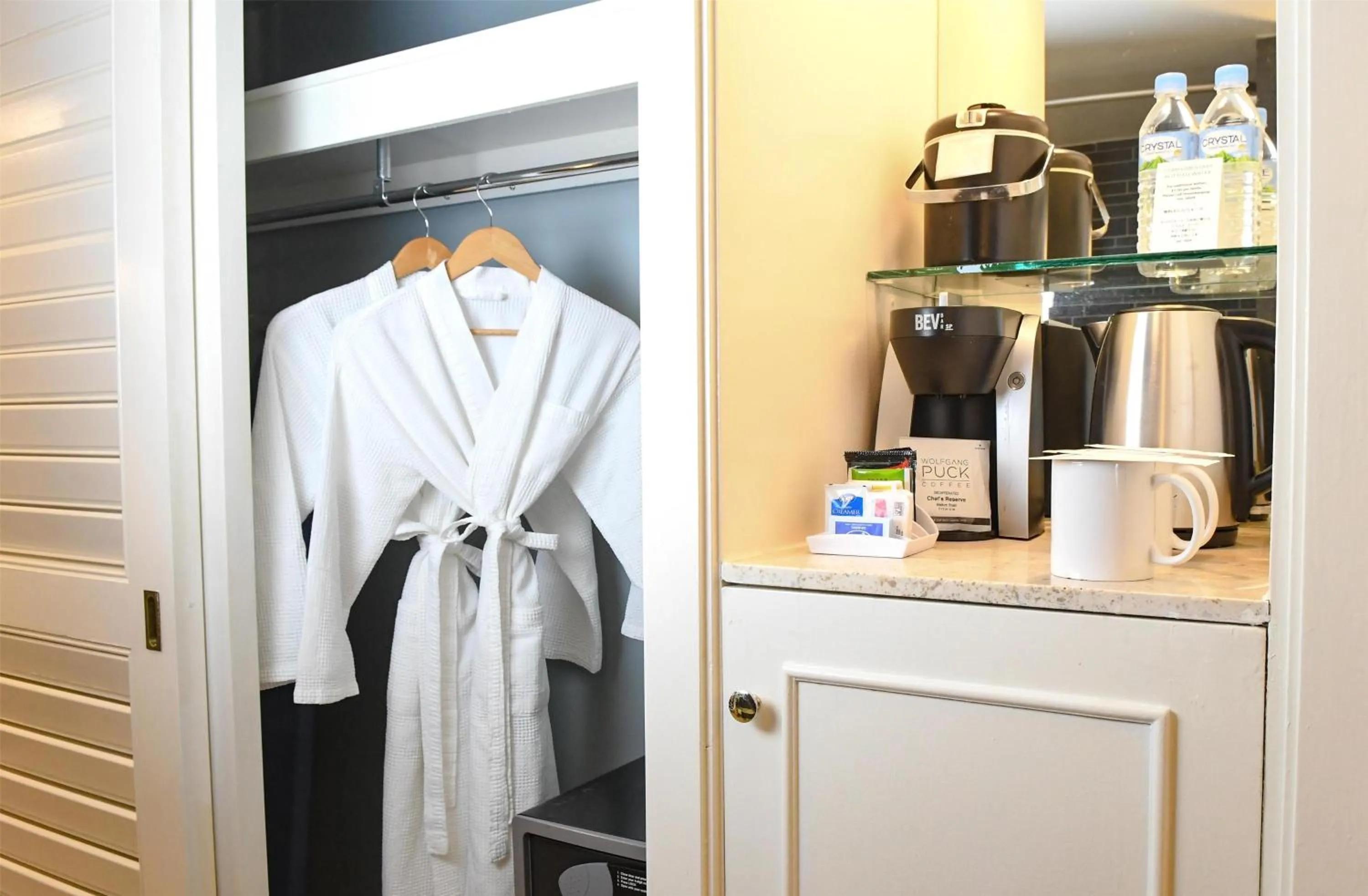 Living room in Hilton Guam Resort & Spa