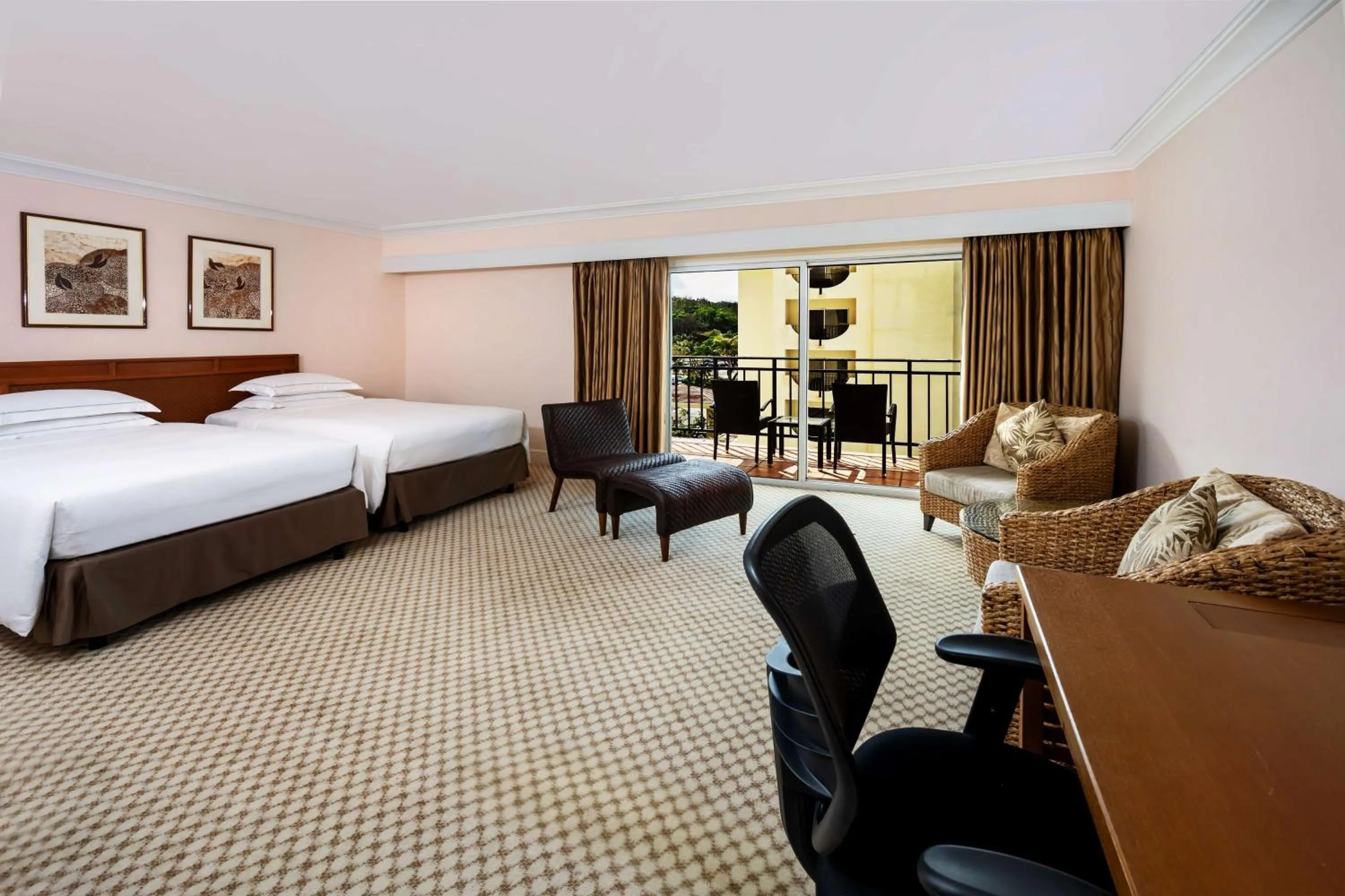 Bedroom, Bed in Hilton Guam Resort & Spa