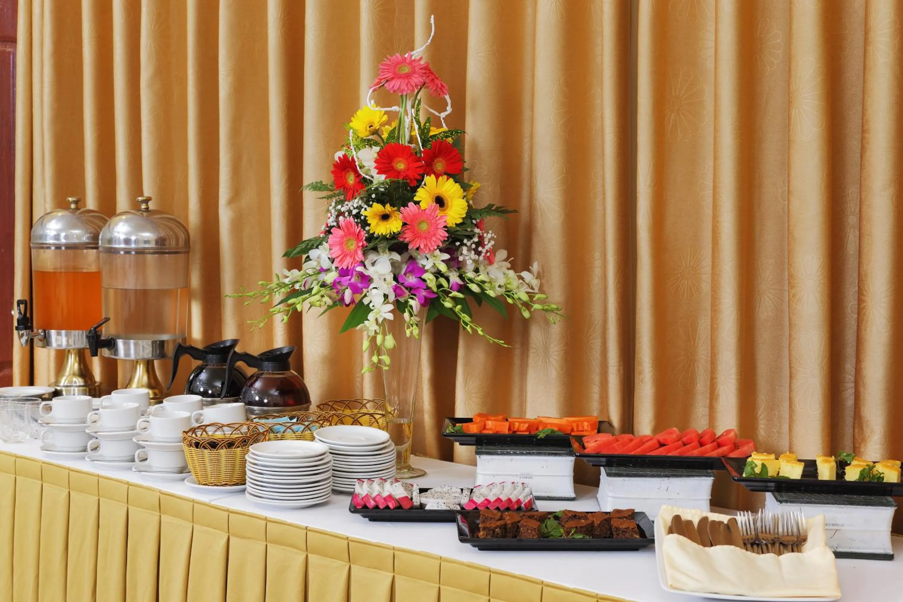 Restaurant/places to eat in Kim Hoa Resort