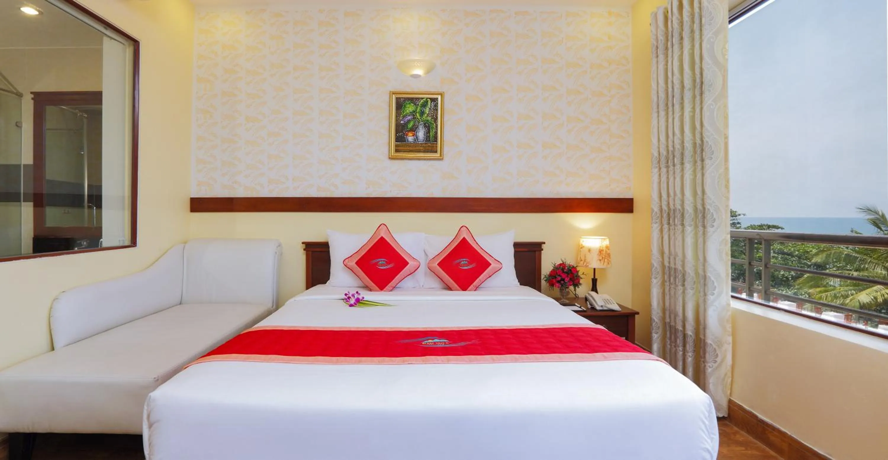 Bed in Kim Hoa Resort