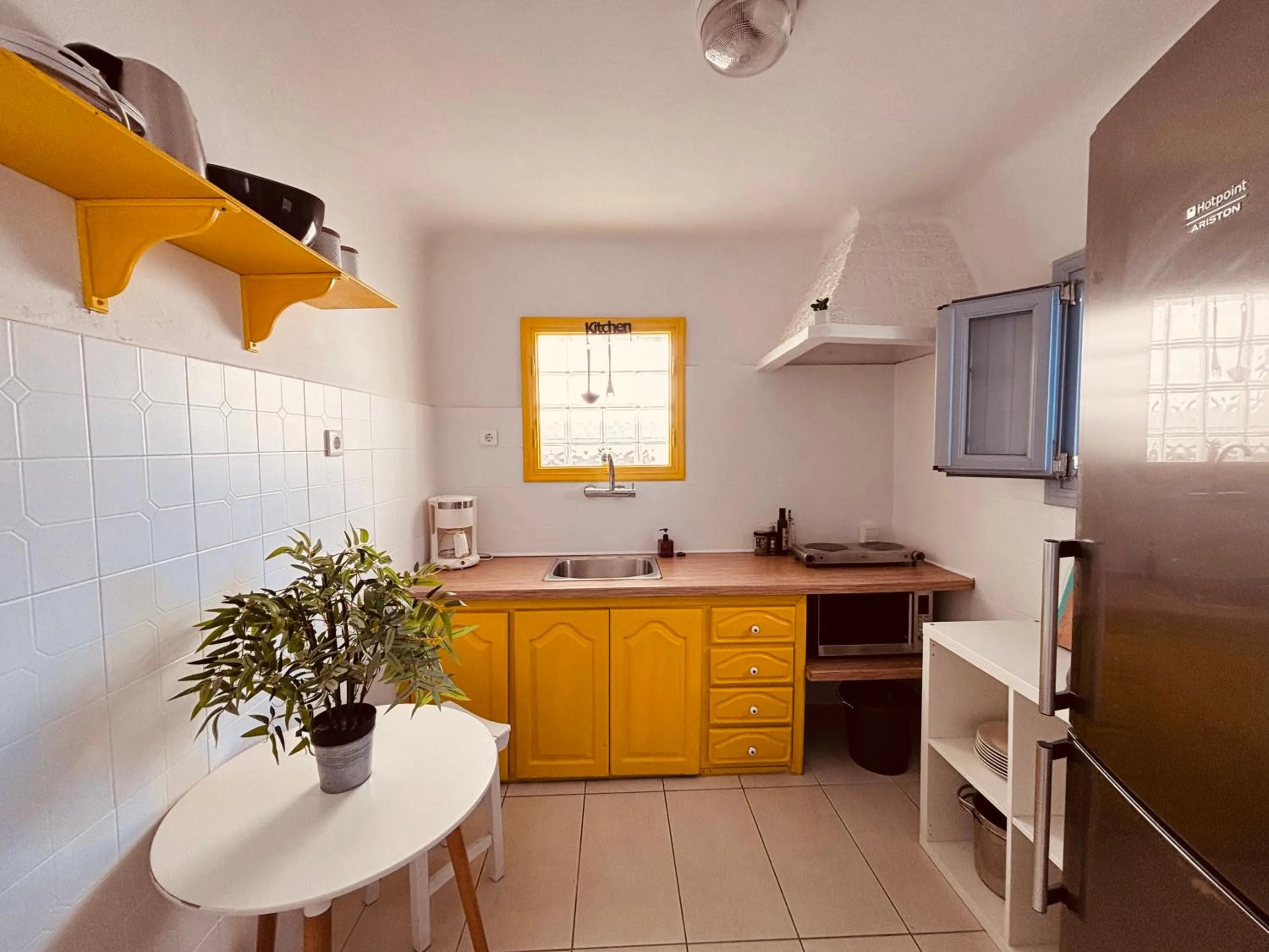Kitchen or kitchenette in Elkaza Villas