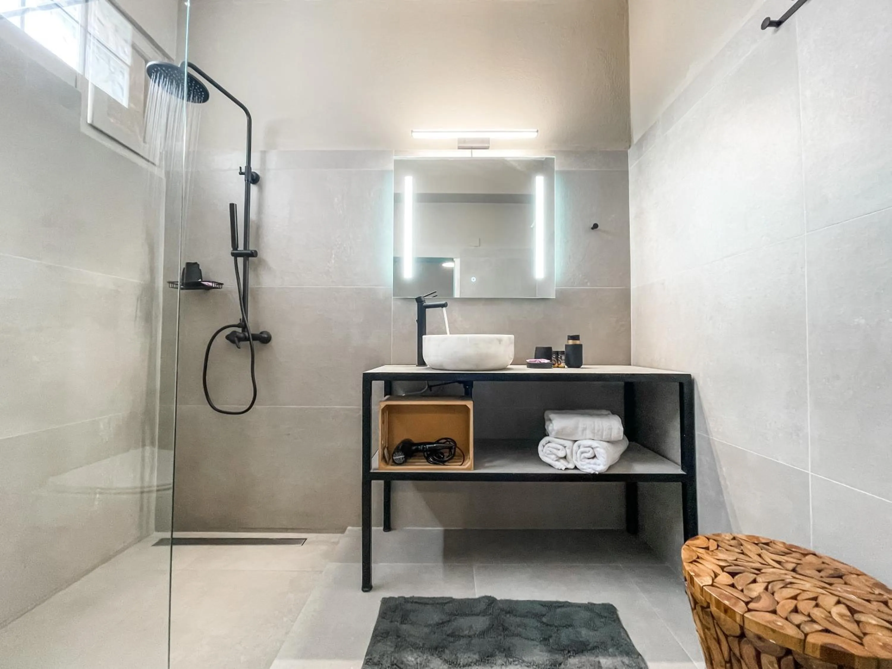 Shower in Elkaza Villas