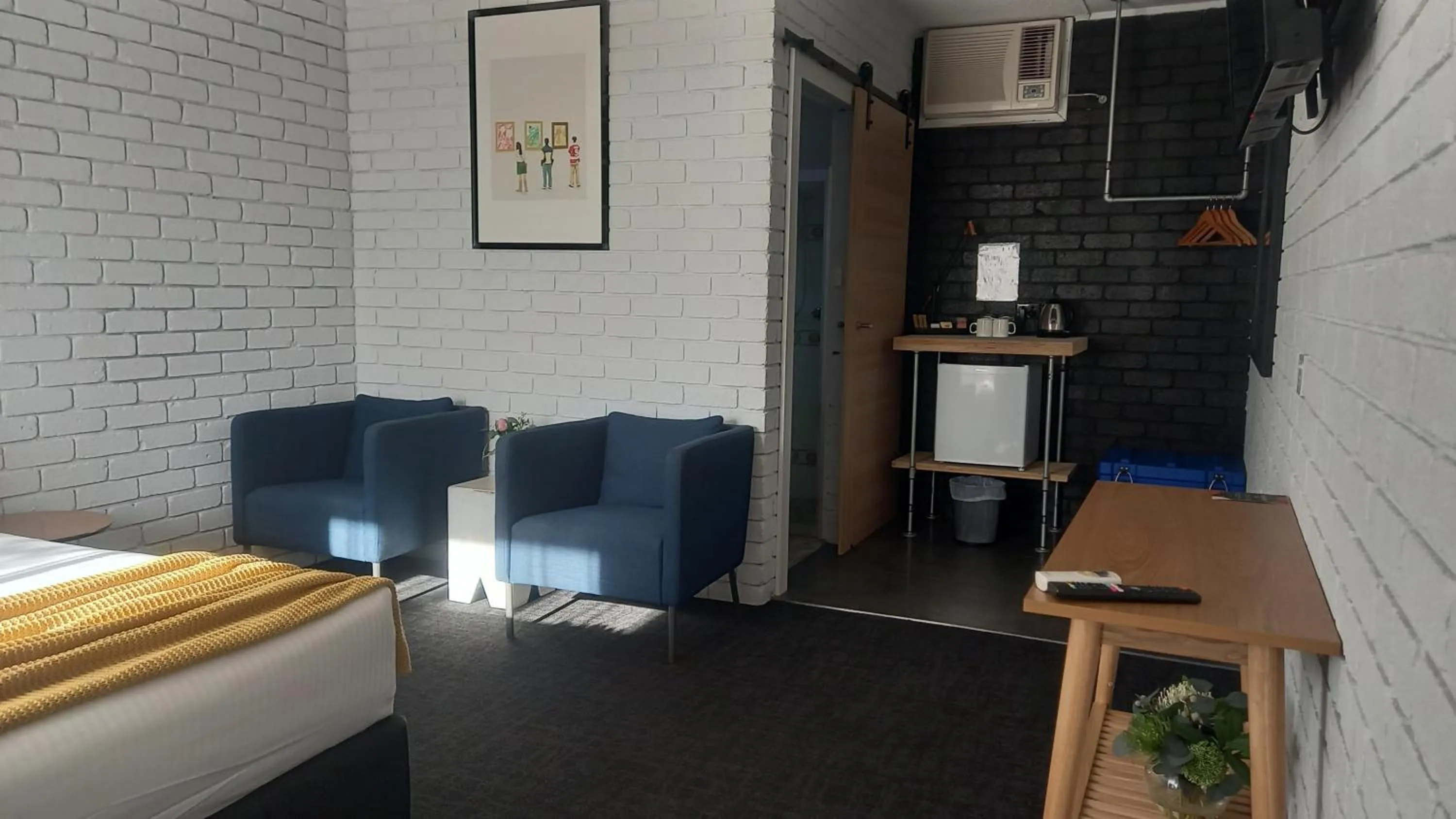 Photo of the whole room in Cessnock Vintage Motor Inn