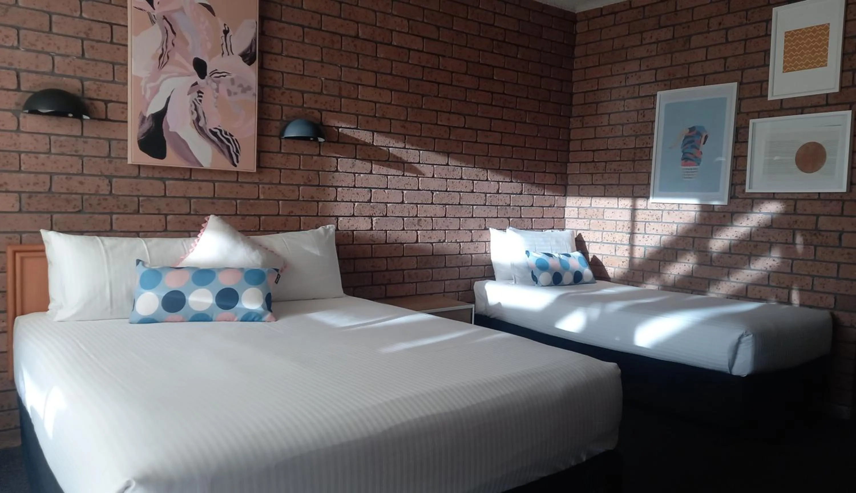 Bed in Cessnock Vintage Motor Inn