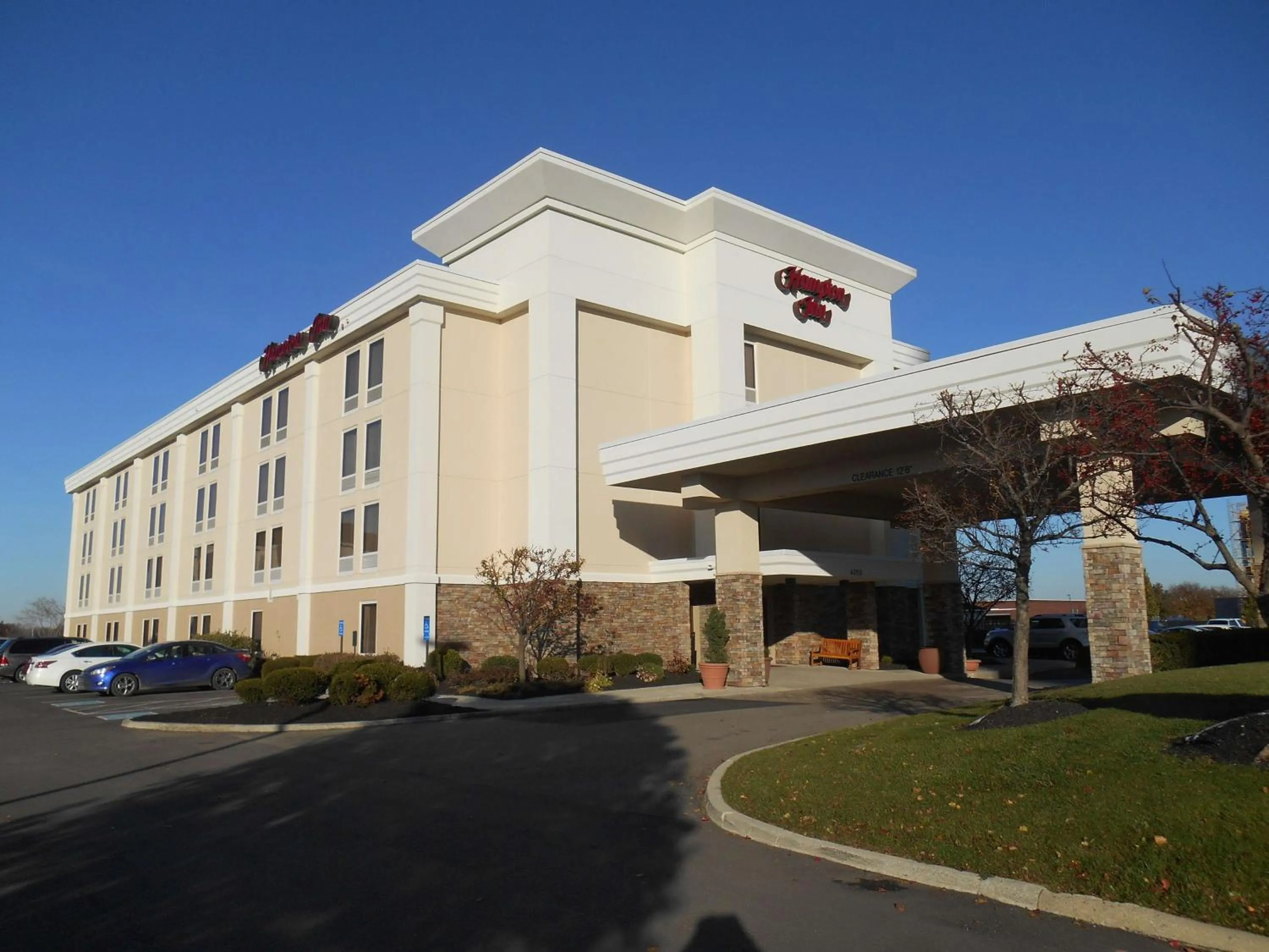 Property building in Hampton Inn Columbus-International Airport