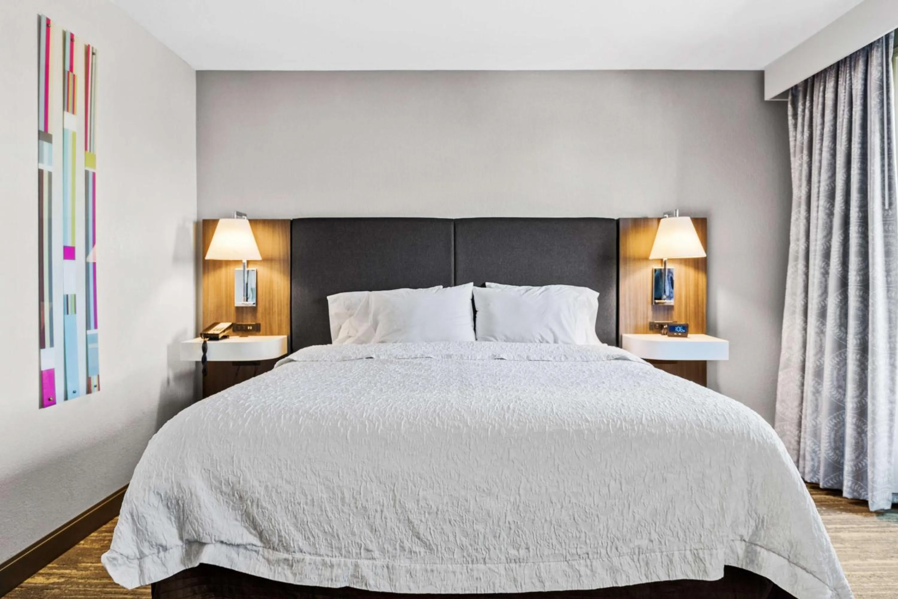 Bed in Hampton Inn & Suites Colorado Springs-Air Force Academy/I-25 North