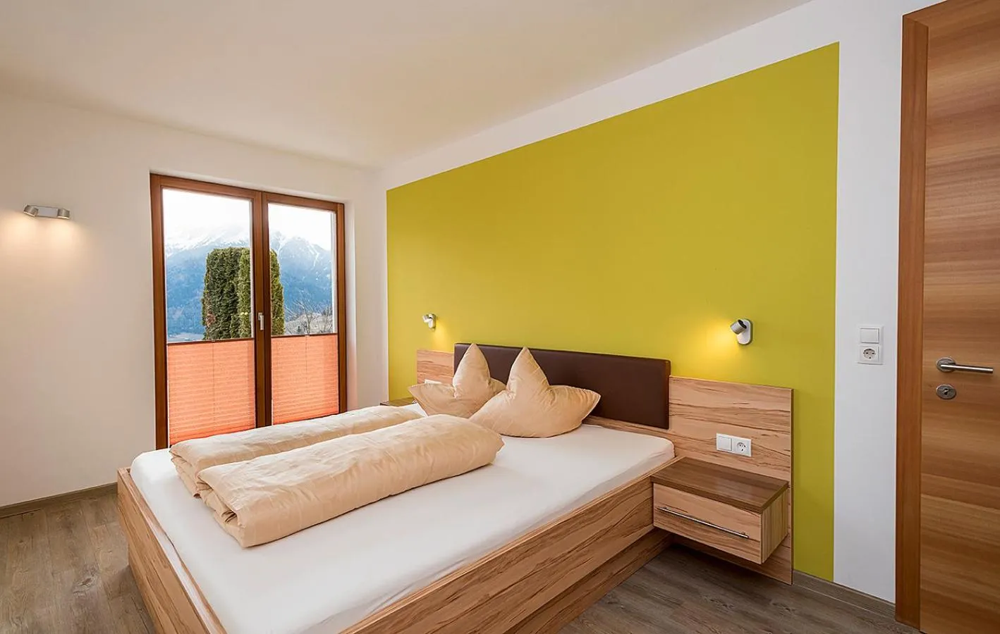 Three-Bedroom Apartment with Terrace in Bella Vista Apart