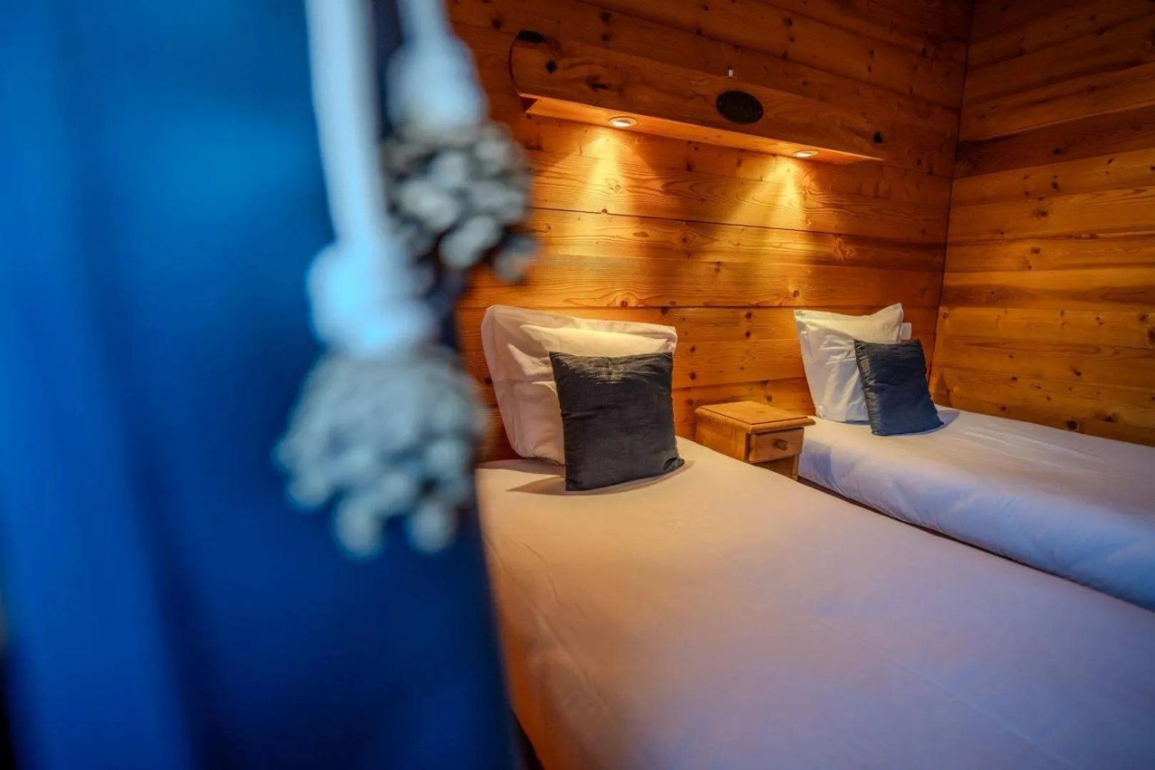 Bed in Hôtel du Centre