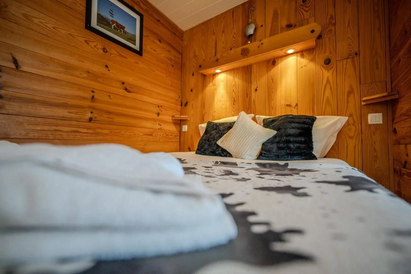 Bed in Hôtel du Centre