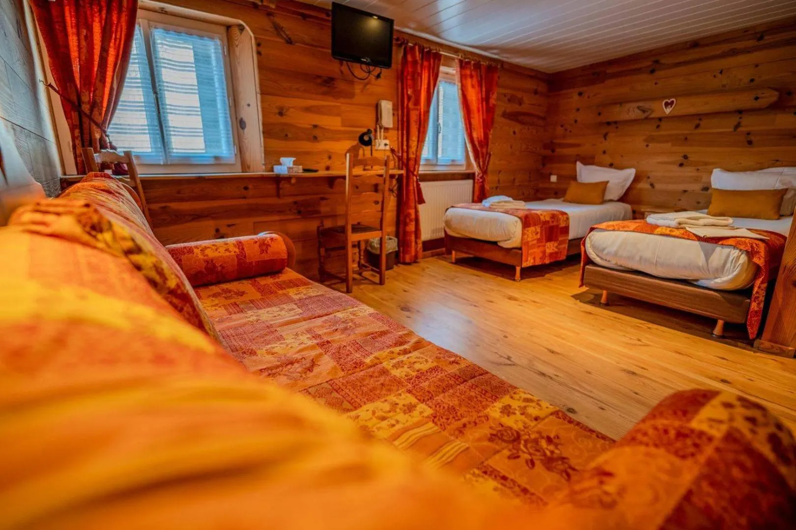 Bed in Hôtel du Centre