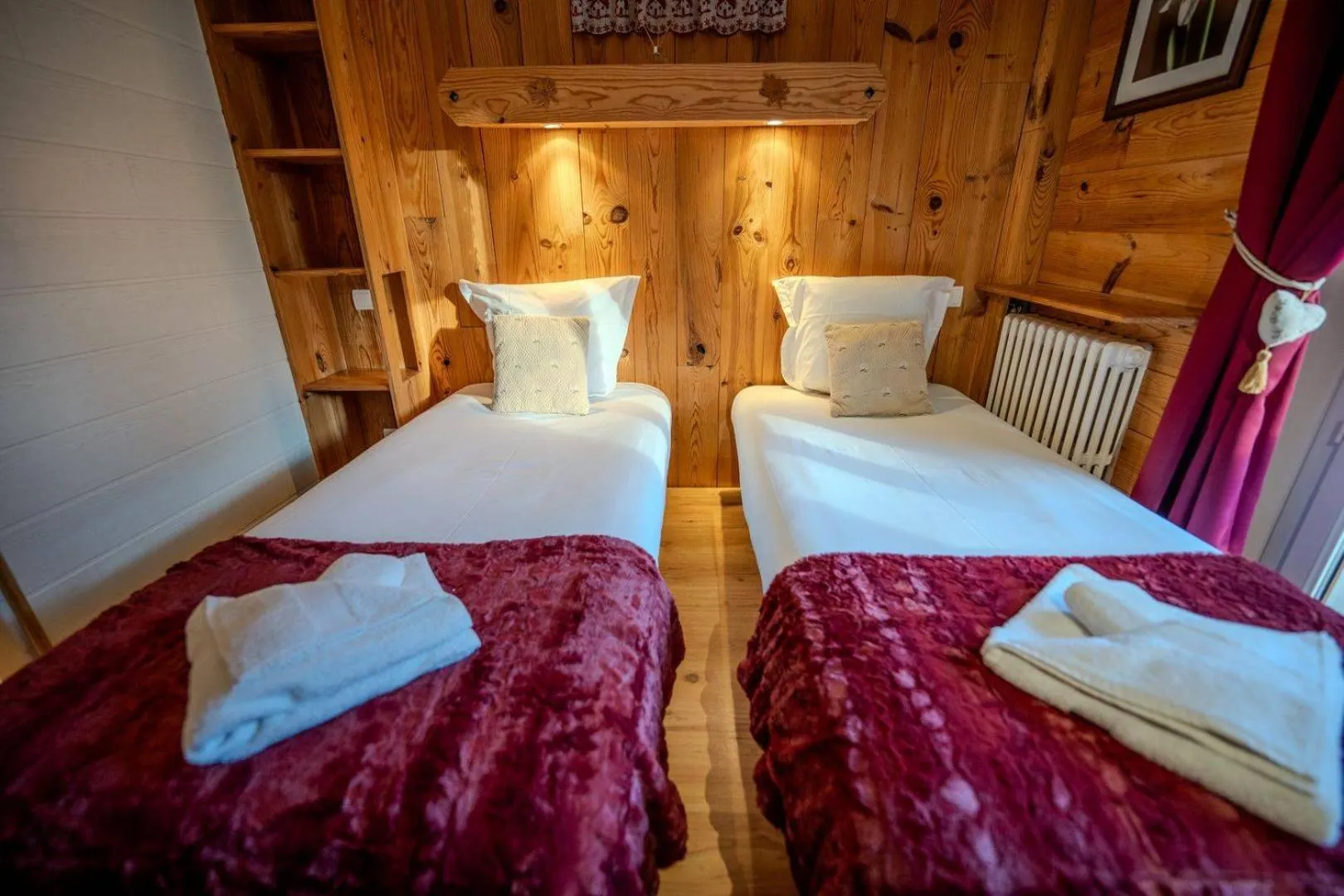 Bed in Hôtel du Centre