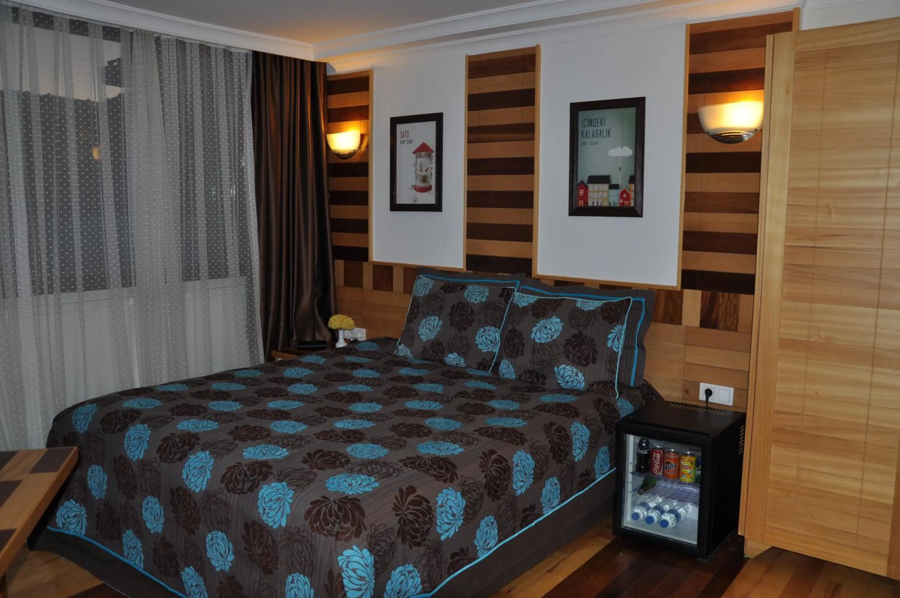 Seating area, Bed in Butik Pendik Hotel