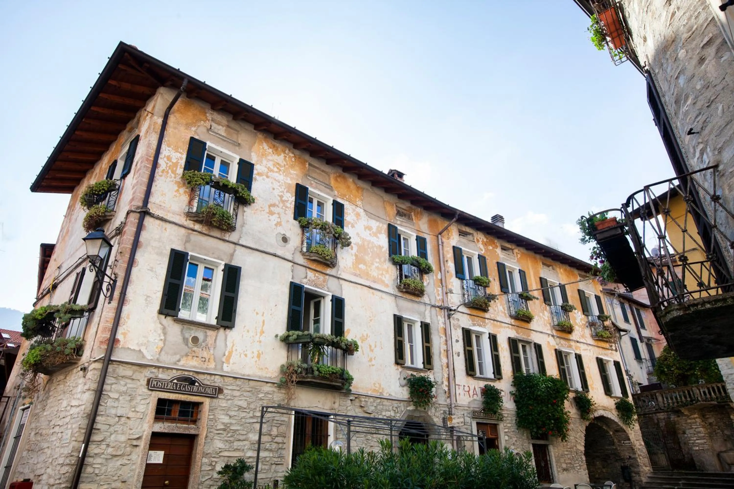 Facade/entrance in Antica Molina